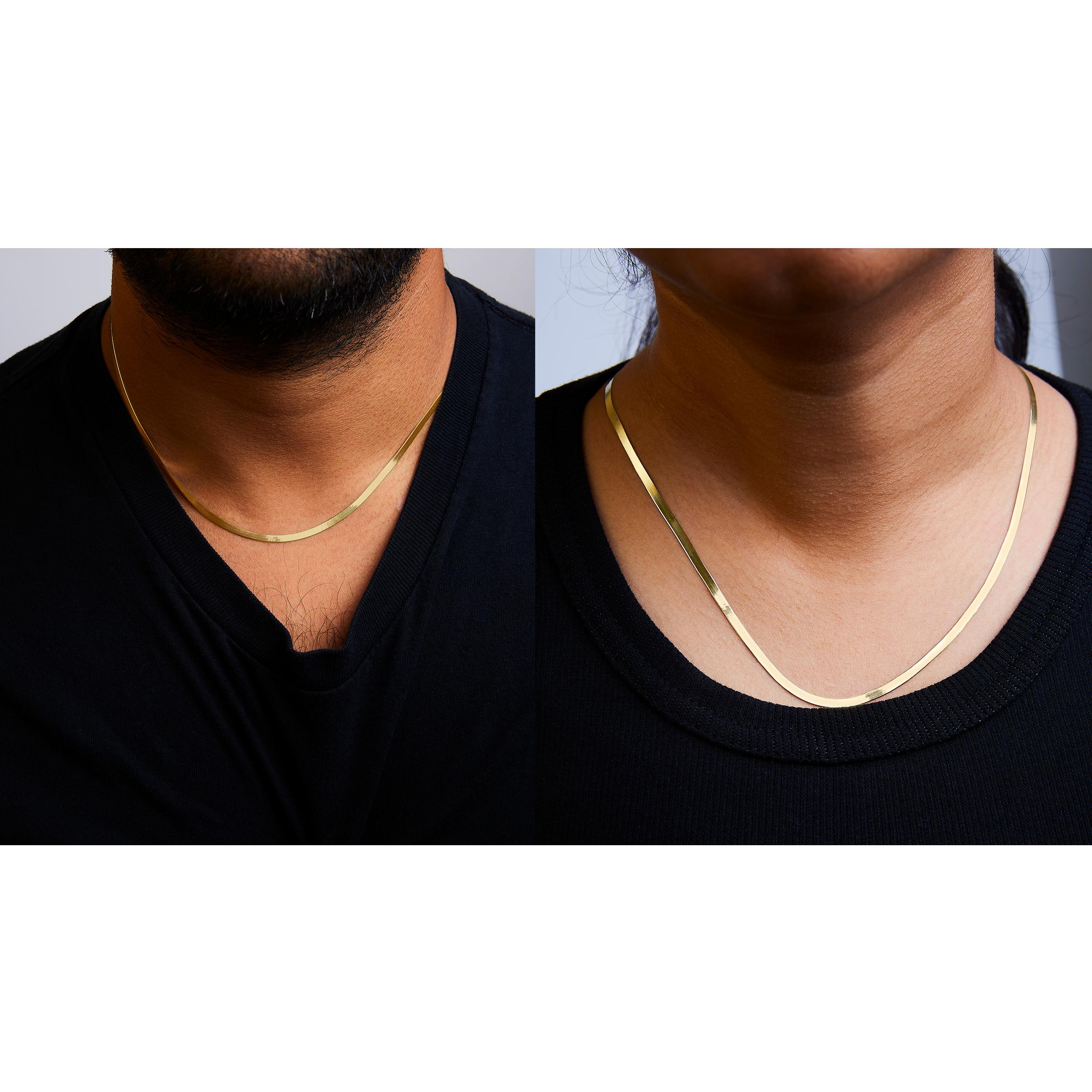 Collier unisexe en or jaune 14K massif à chevrons de 2,8 mm - 18inches Unisexe en vente
