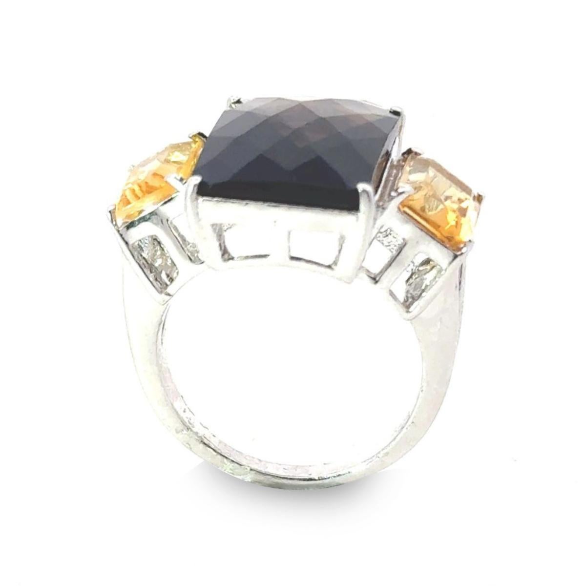 For Sale:  Unisex Three Stone Citrine Smoky Gemstone Cocktail Ring for Mother in 925 Silver 5