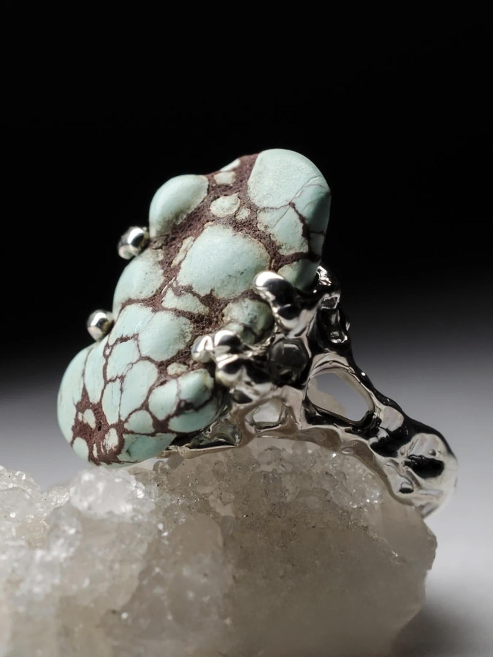 Anello unisex in argento al turchese Nature Blue Gemstone Nugget regalo turchese grezzo in vendita 3