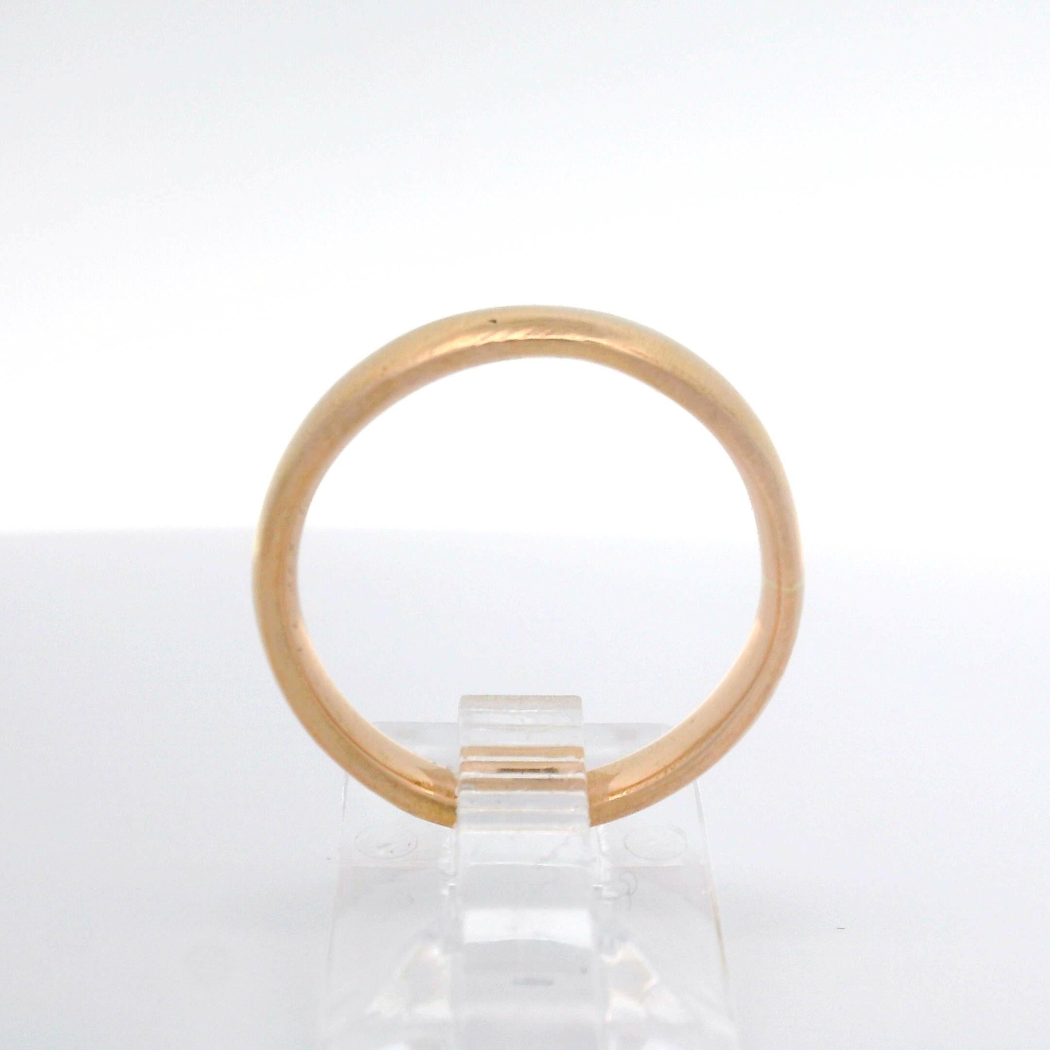 Material: 18k Rosy Yellow Gold
Weight: 3.44 Grams
Ring Size: 6.5 ( fitted on finger, please contact us prior to purchase with sizing inquiries)
Ring Width: 3.1mm (0.12