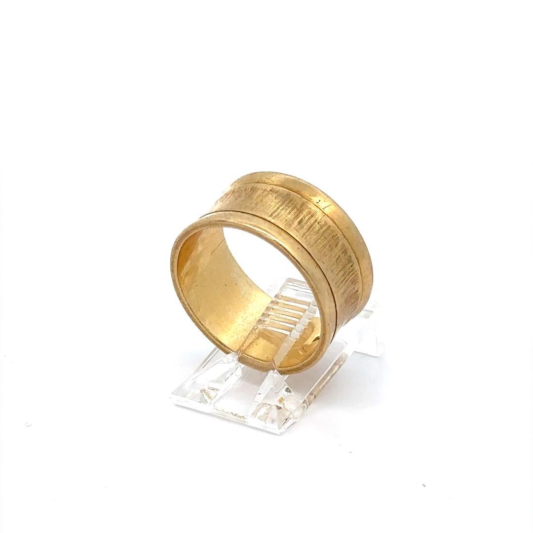 Unisex Vintage 18K Yellow Gold 9.7mm Large WIDE Concave Etched Finish Band Ring For Sale 2