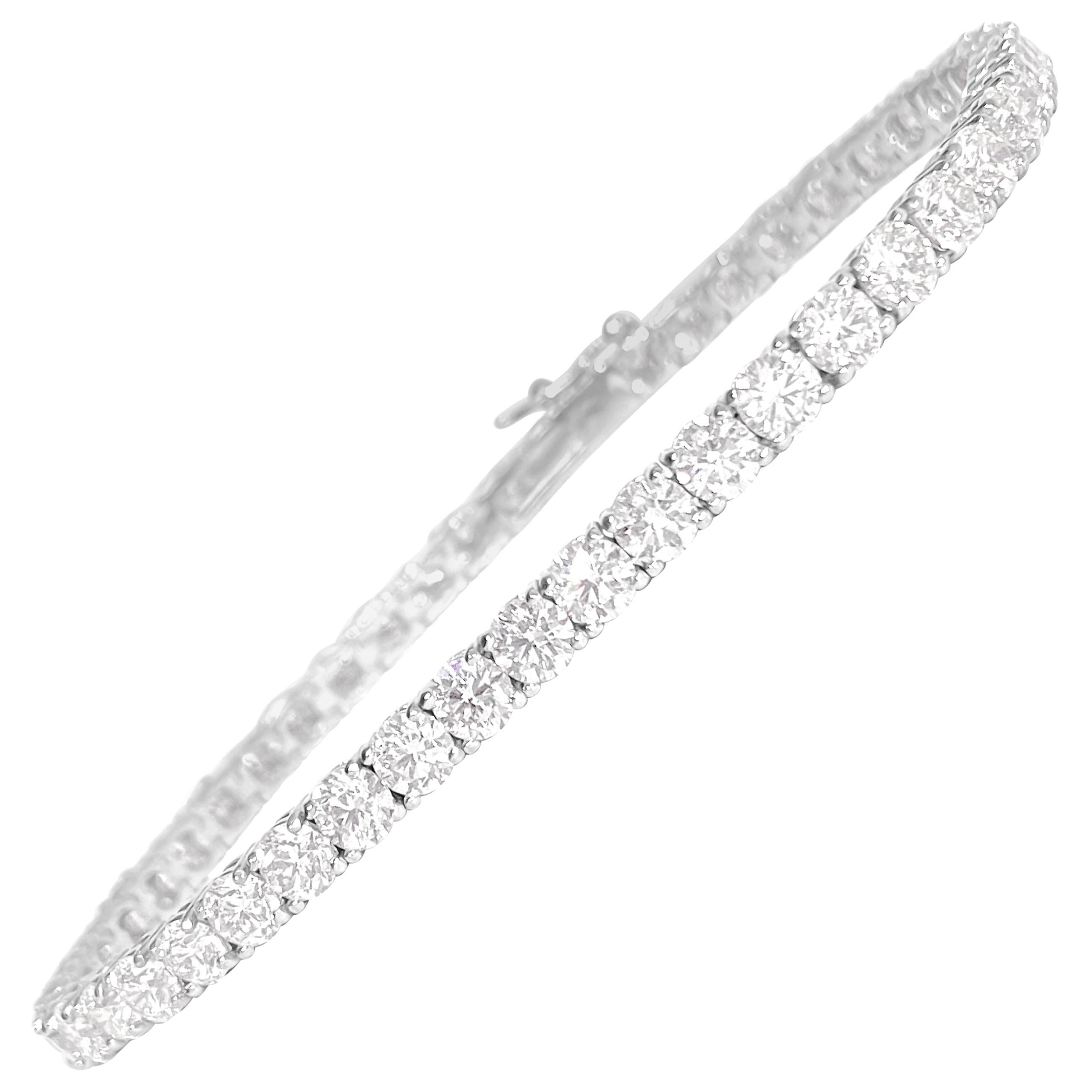 Unisex VVS 9.10 Carat Diamond Tennis Bracelet 14 Karat White Gold For Sale