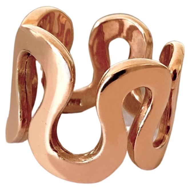 Bague de fiançailles moderne en or rose 18k unisexe Wave Bague de fiançailles artisanale en vente