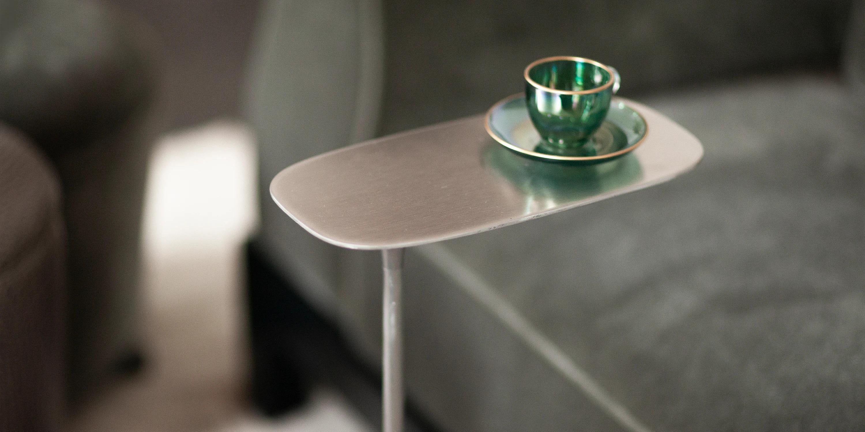 Aluminum UNISM - Tall Side Table - Brushed Aluminium For Sale