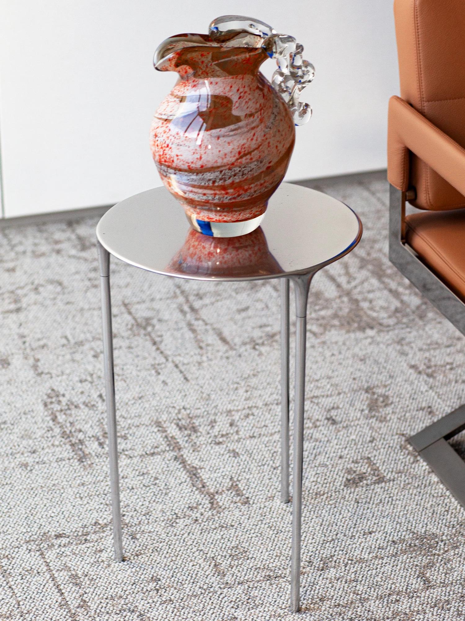 The product is made by sand casting - pouring molten aluminium or brass into sand moulds. Product surface is finished by hand-polishing to desired smoothness (brushed or polished) and treating it (oxidising or ageing) into one of the available