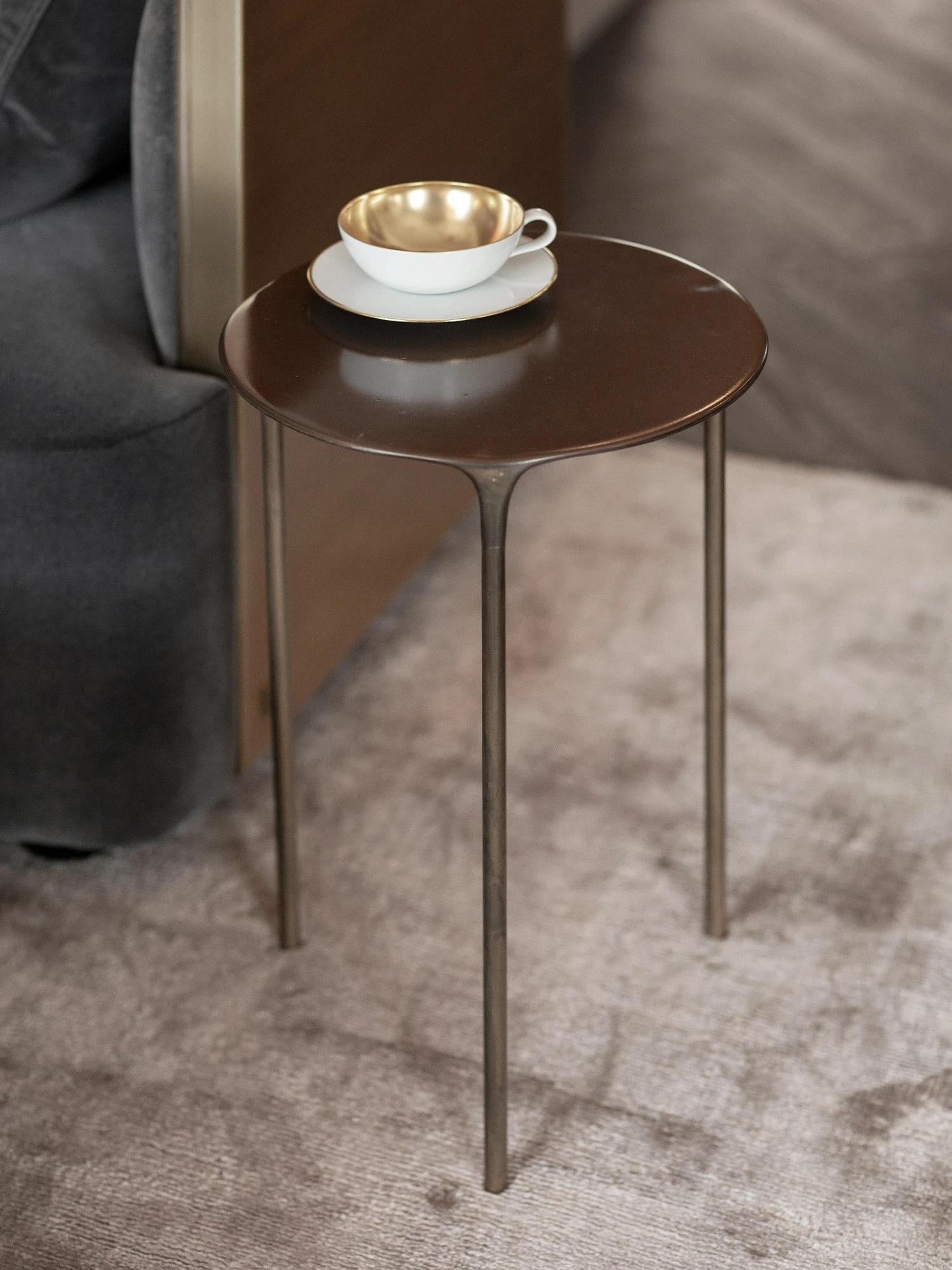 UNISM - Coffee Table - Aged Brass For Sale 4