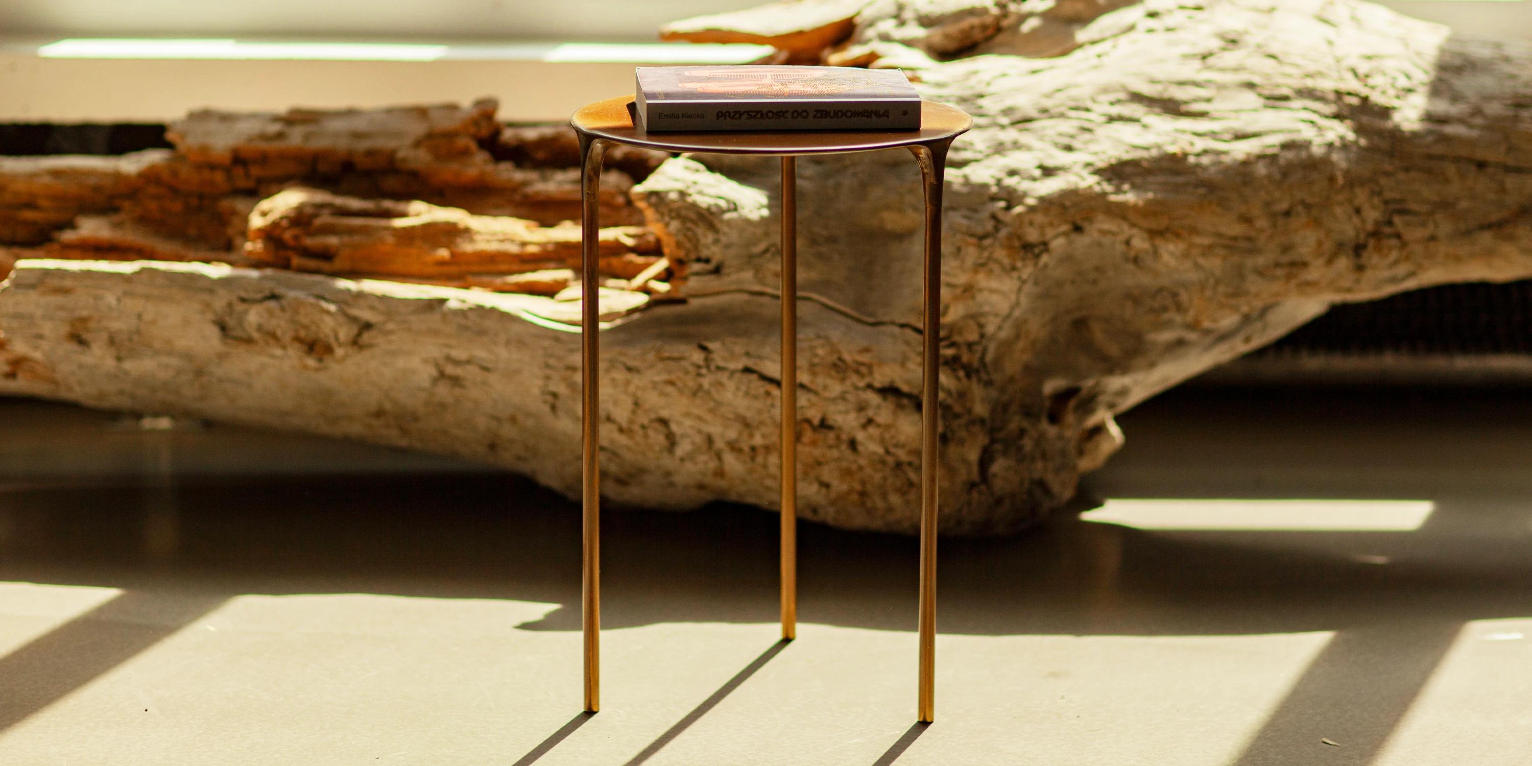 UNISM - Coffee Table - Aged Brass In New Condition For Sale In Warszawa, PL