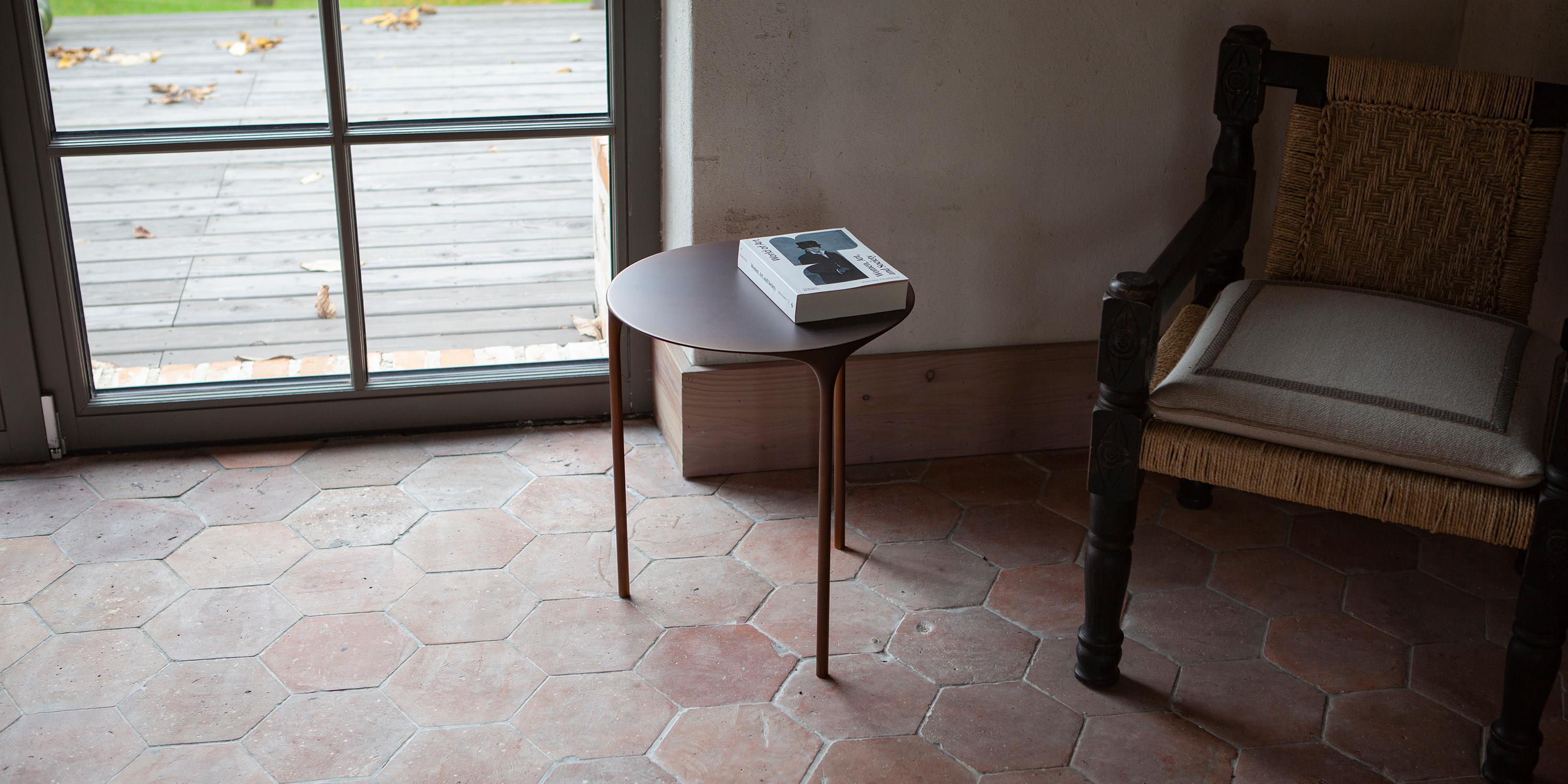 UNISM - Table basse - Laiton vieilli en vente 2