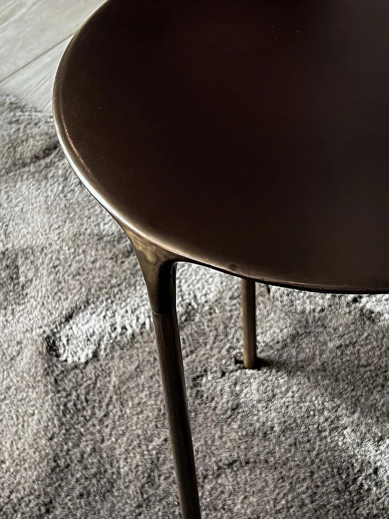 UNISM - Tavolino da caffè - Ottone anticato in vendita 3