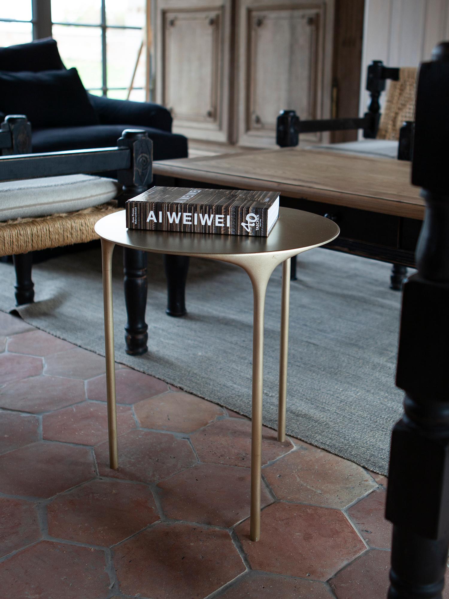 UNISM - Table basse - Laiton brossé en vente 1