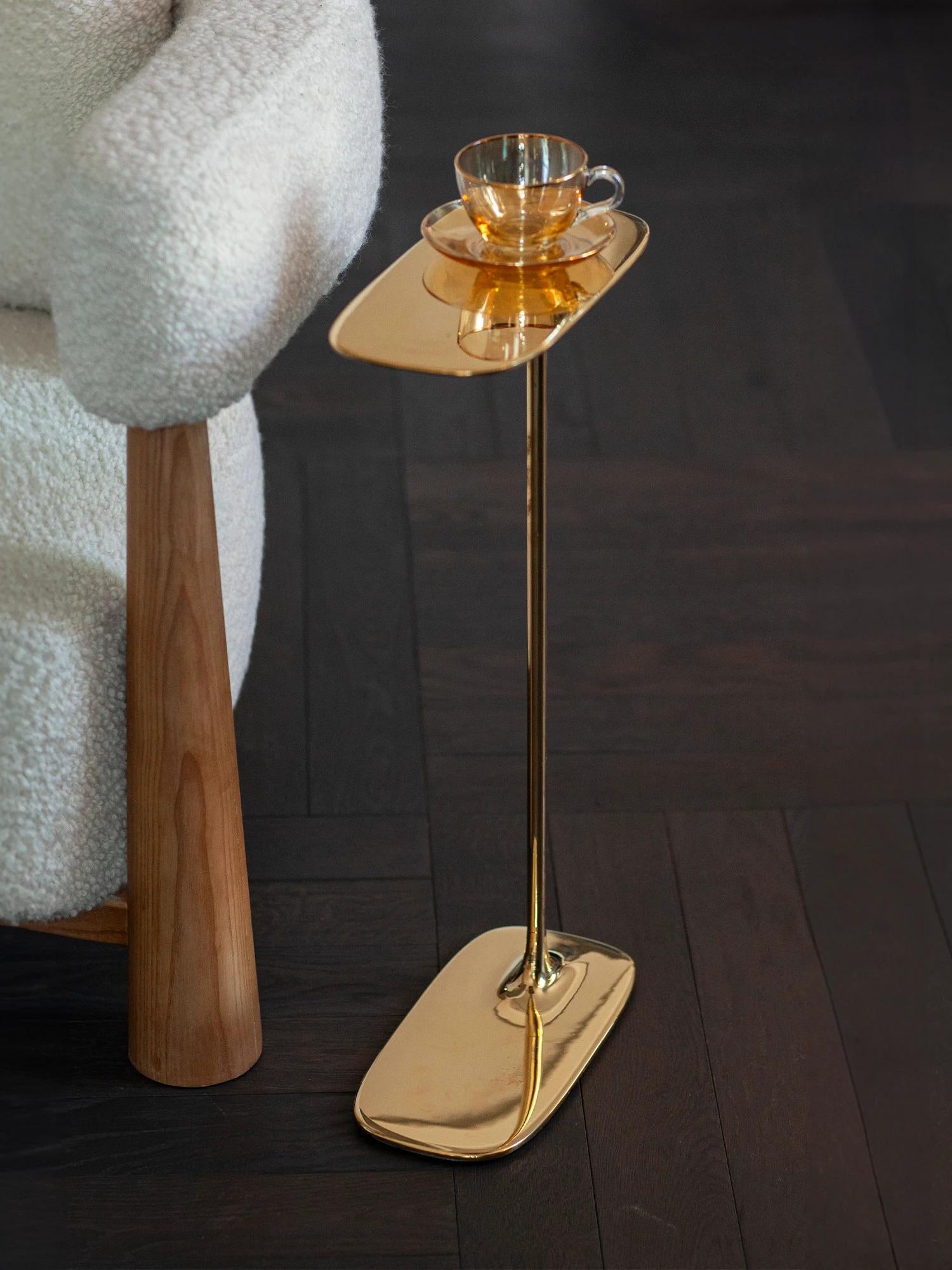 The product is made by sand casting - pouring molten aluminium or brass into sand moulds. Product surface is finished by hand-polishing to desired smoothness (brushed or polished) and treating it (oxidising or ageing) into one of the available