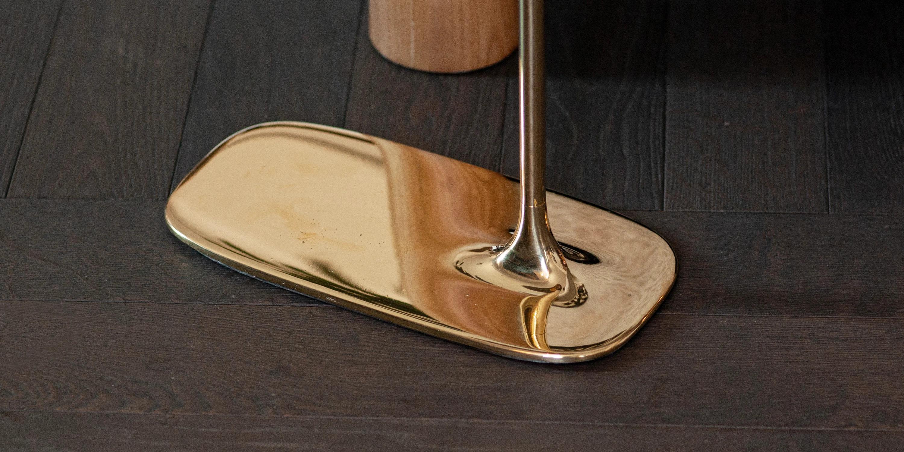 Modern UNISM - Tall Side Table - Polished Brass For Sale