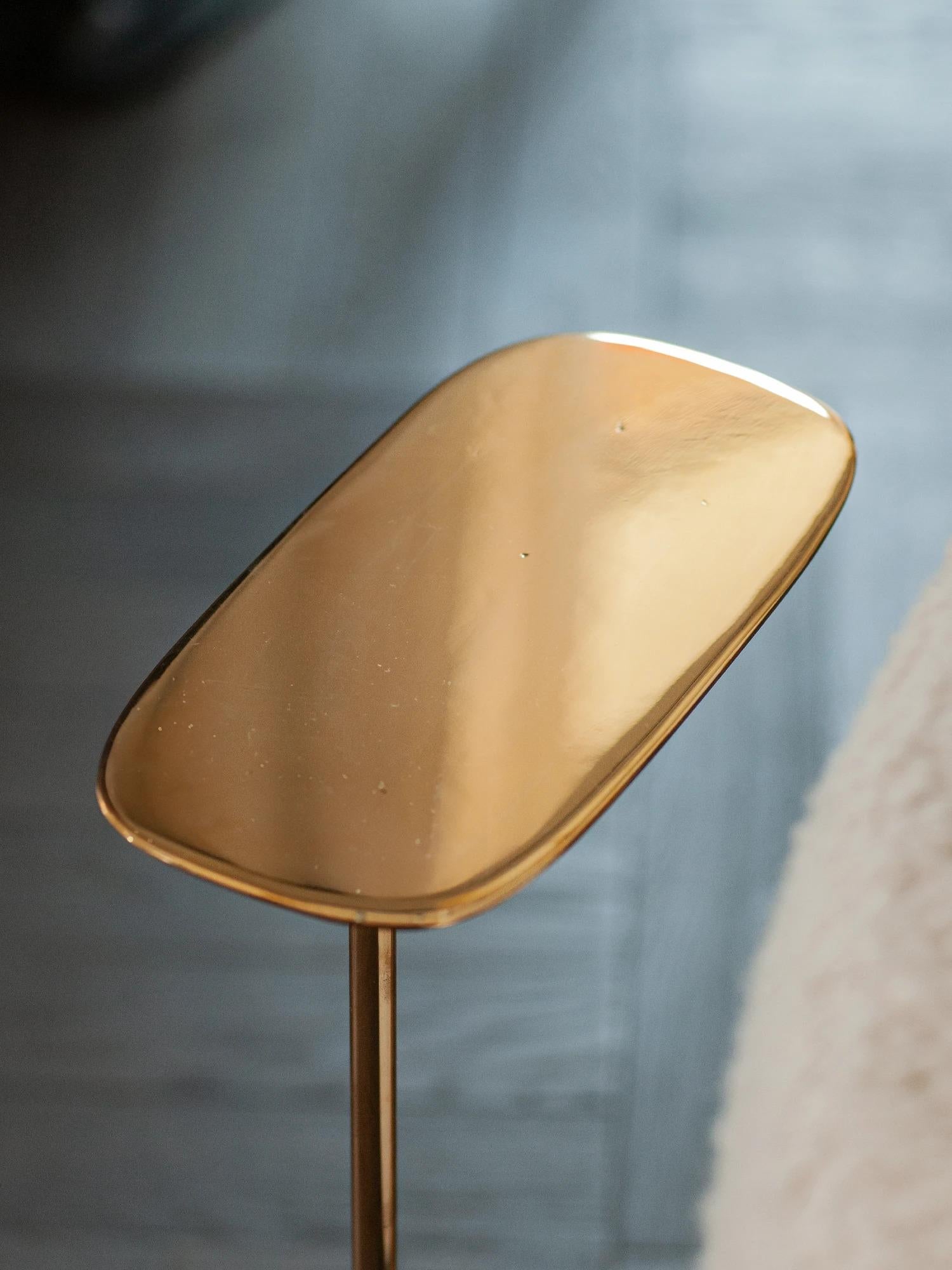 UNISM - Tall Side Table - Polished Brass For Sale 3