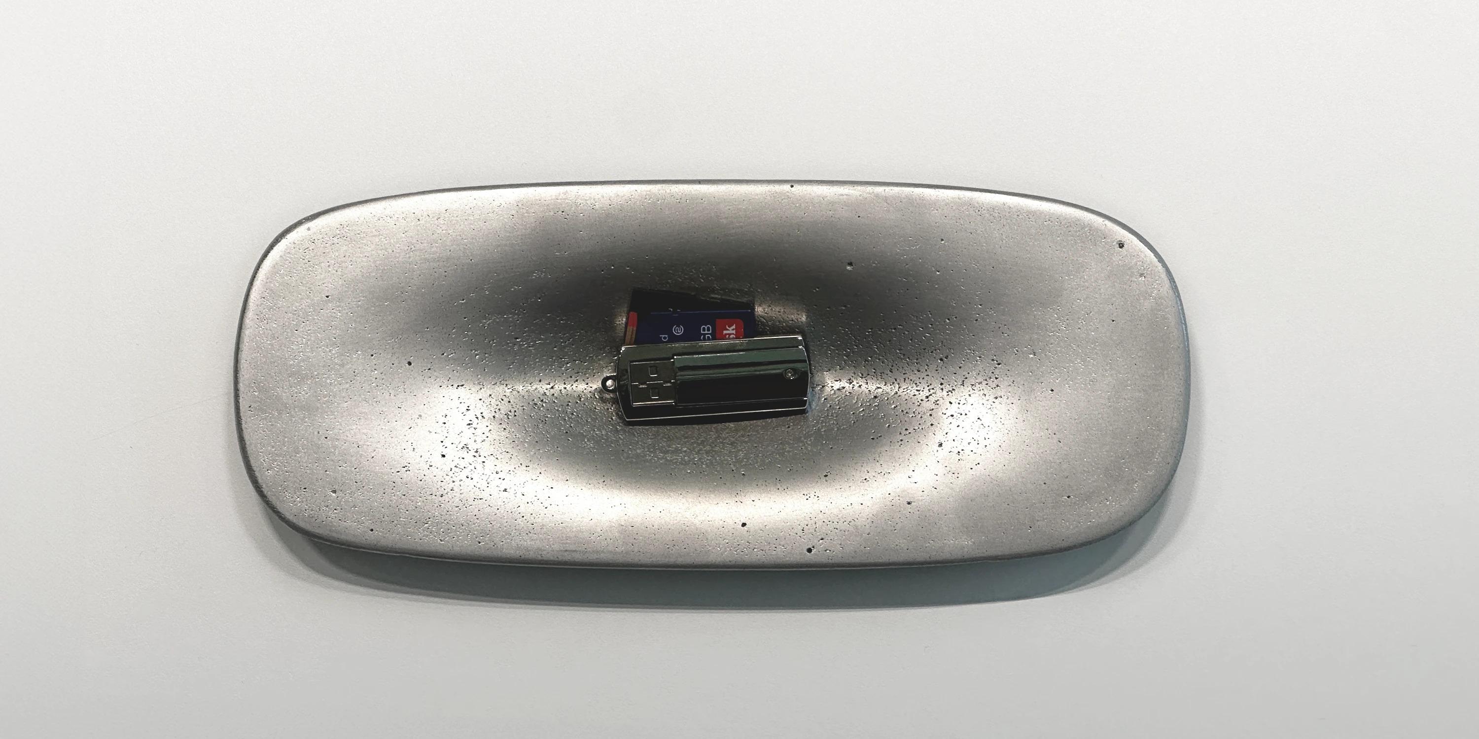 Polonais UNISM - grand plateau - aluminium moulé - brossé en vente