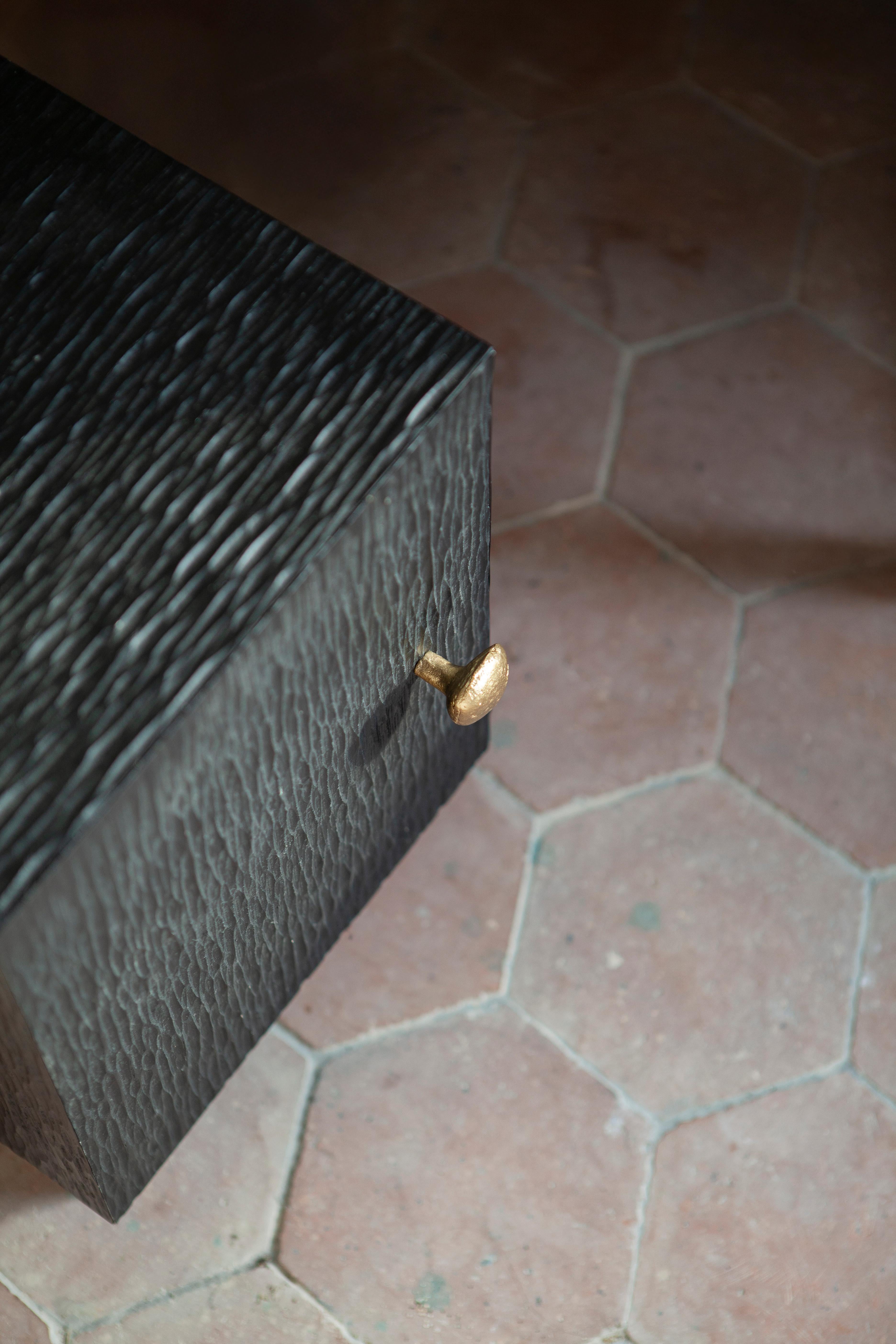 UNISM - Ensemble de tables de chevet - Frêne teinté noir en vente 8