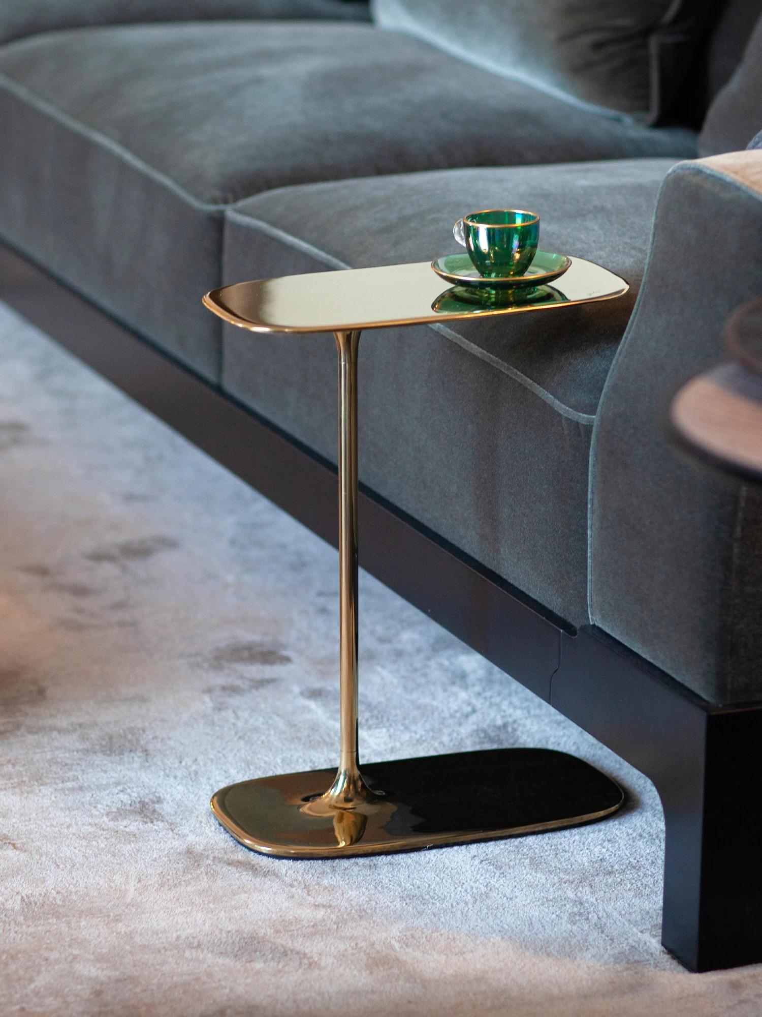 Contemporary UNISM - Set of Two Low Side Table in Polished Brass For Sale