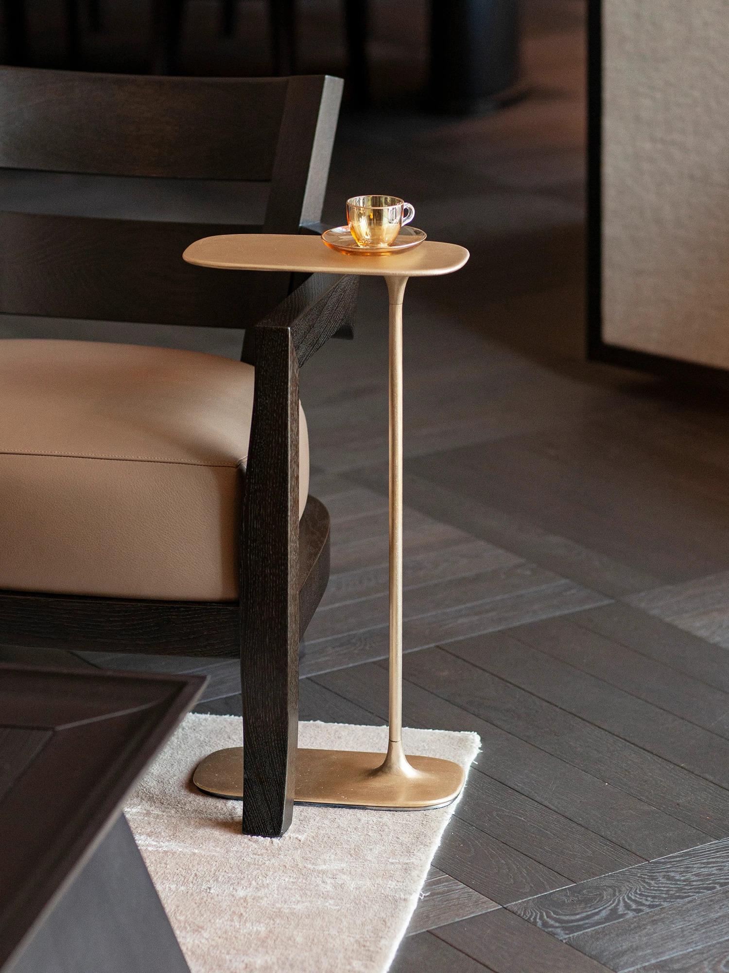Polish UNISM - Set of Two Side Tables in Brushed brass For Sale