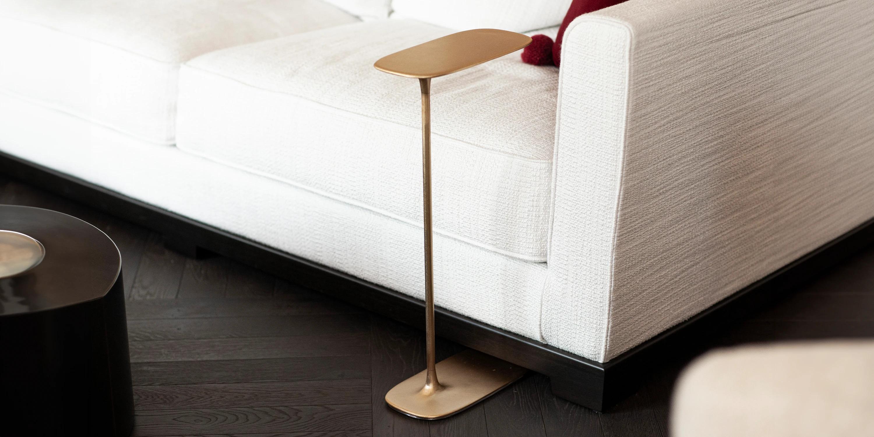 UNISM - Set of Two Side Tables in Brushed brass In New Condition For Sale In Warszawa, PL