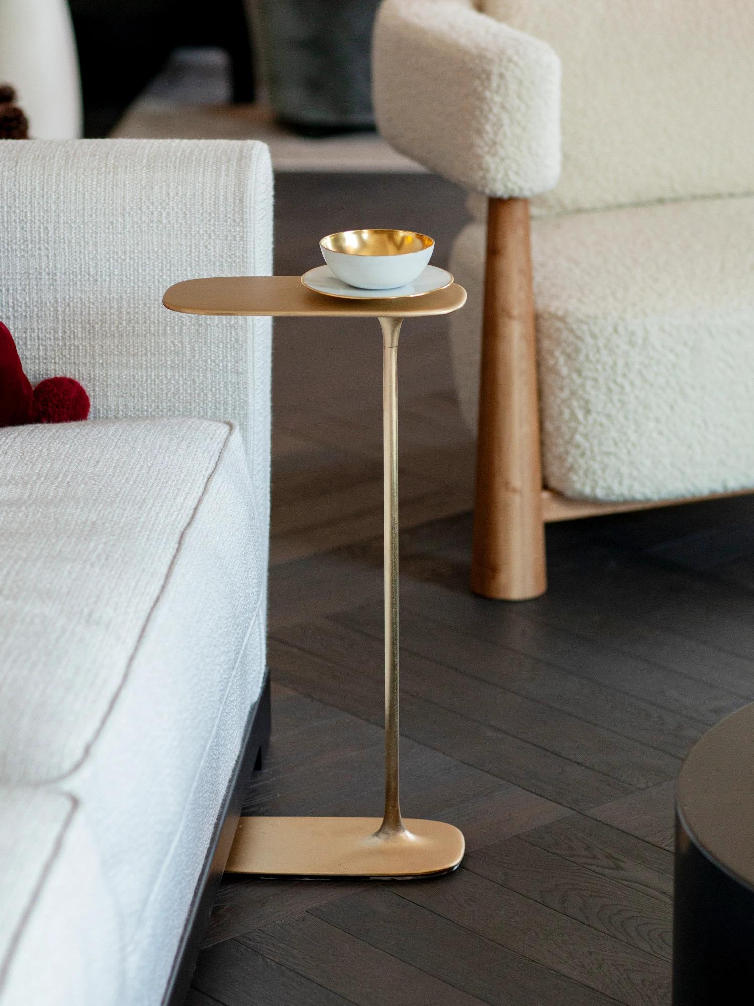 Contemporary UNISM - Set of Two Side Tables in Brushed brass For Sale