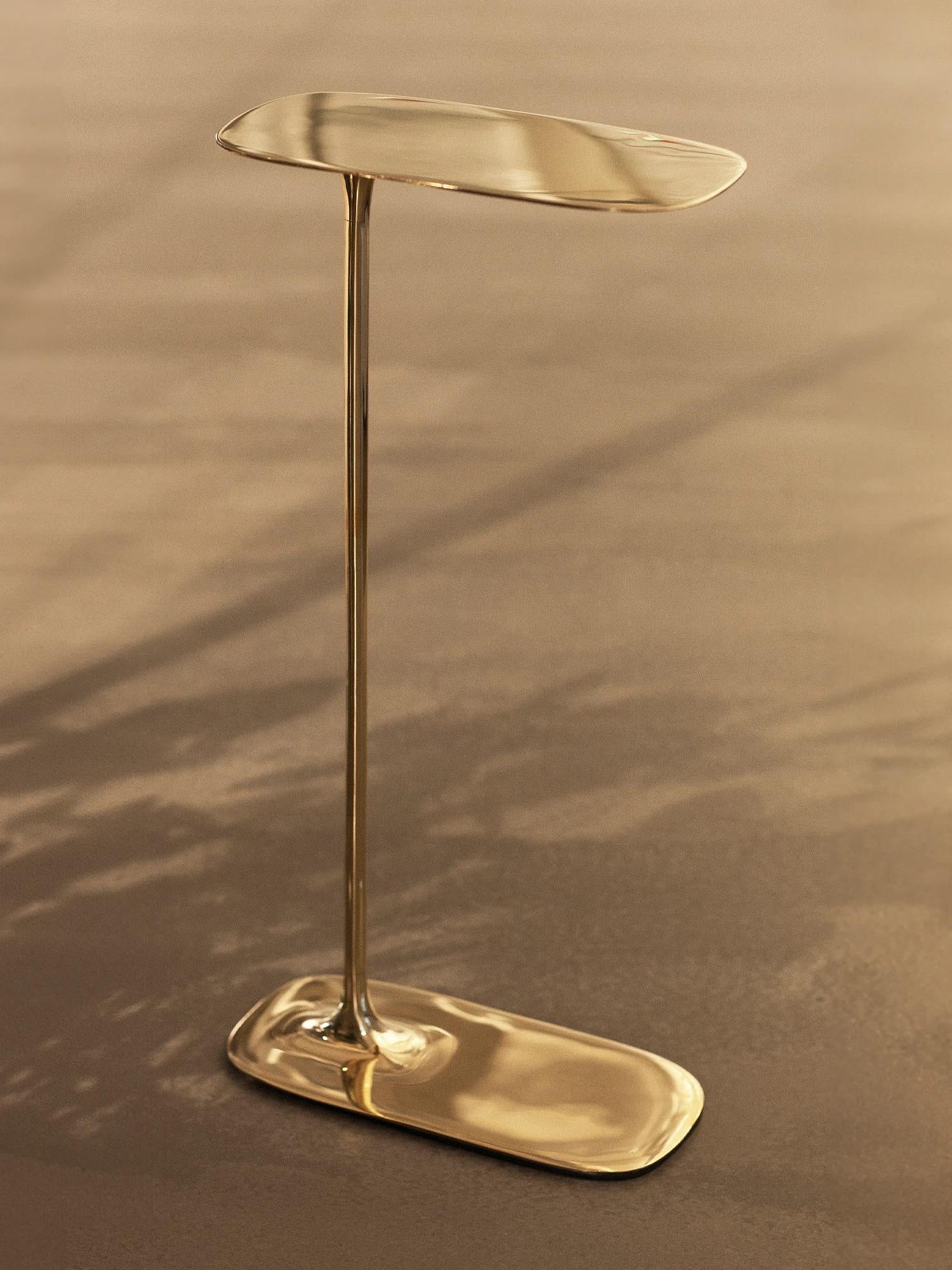 UNISM - Set of Two Tall Side Table Polished Brass In New Condition For Sale In Warszawa, PL