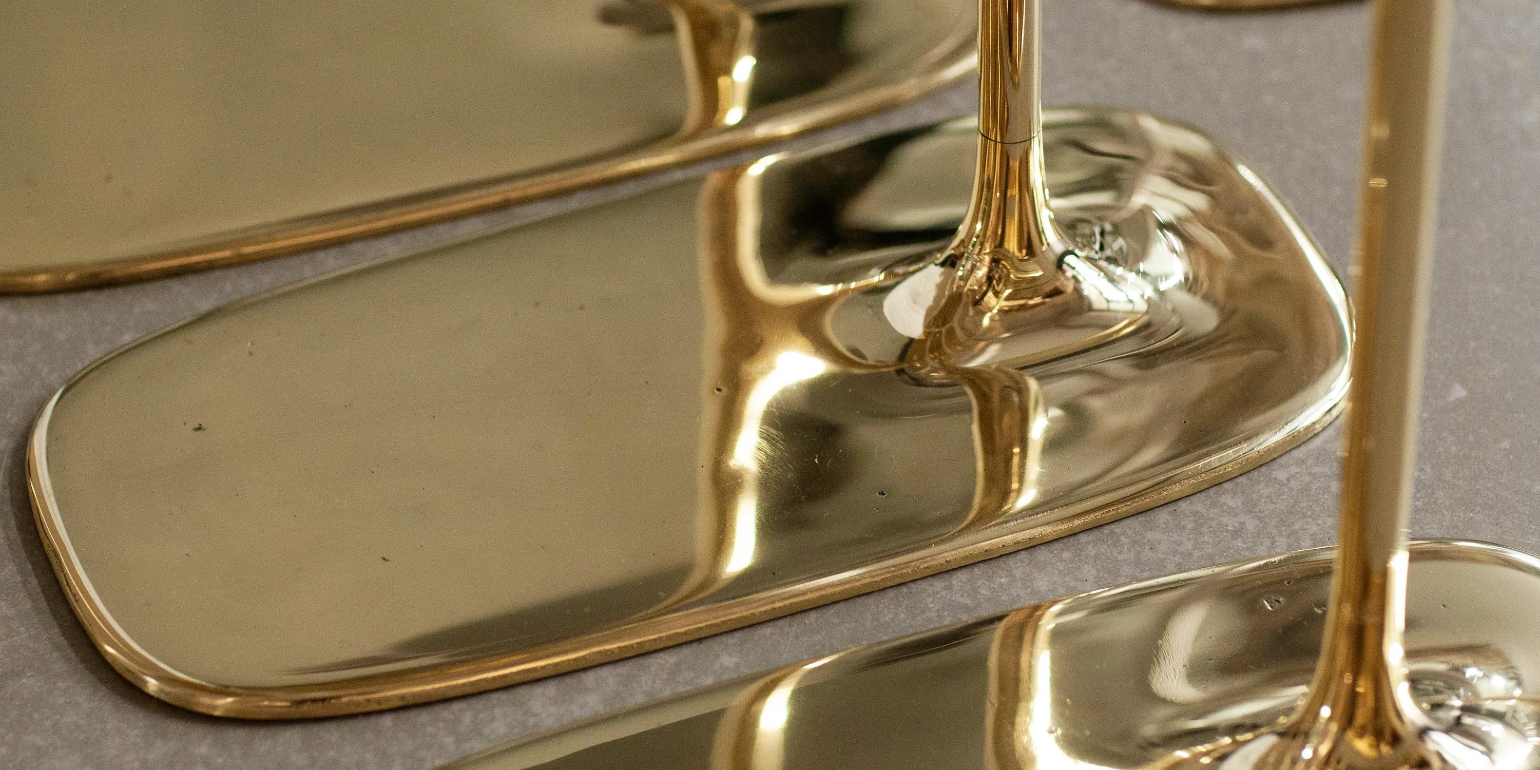 UNISM - Set of Two Tall Side Table Polished Brass For Sale 1