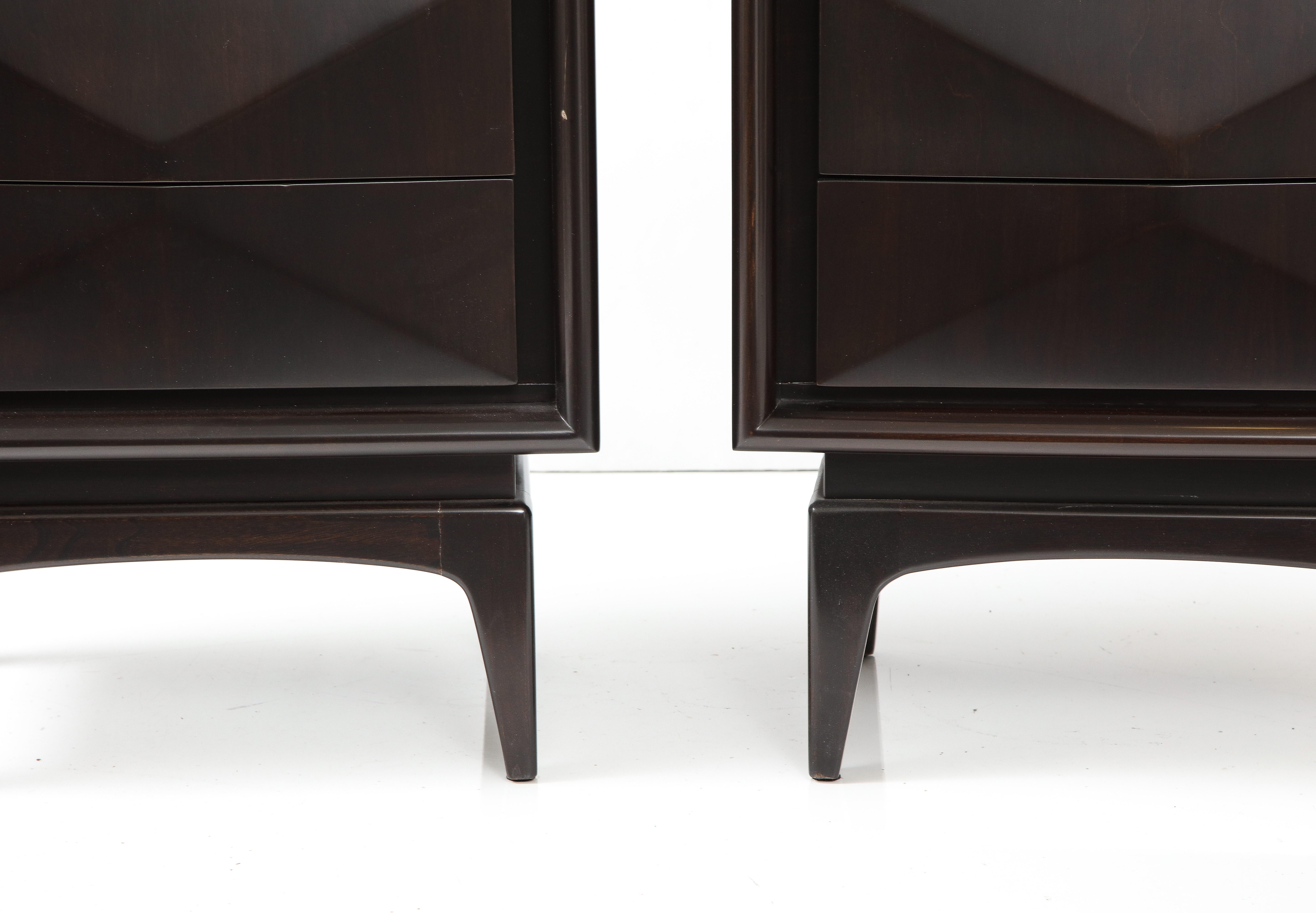 United Diamond Front Walnut Night Stands In Excellent Condition For Sale In New York, NY