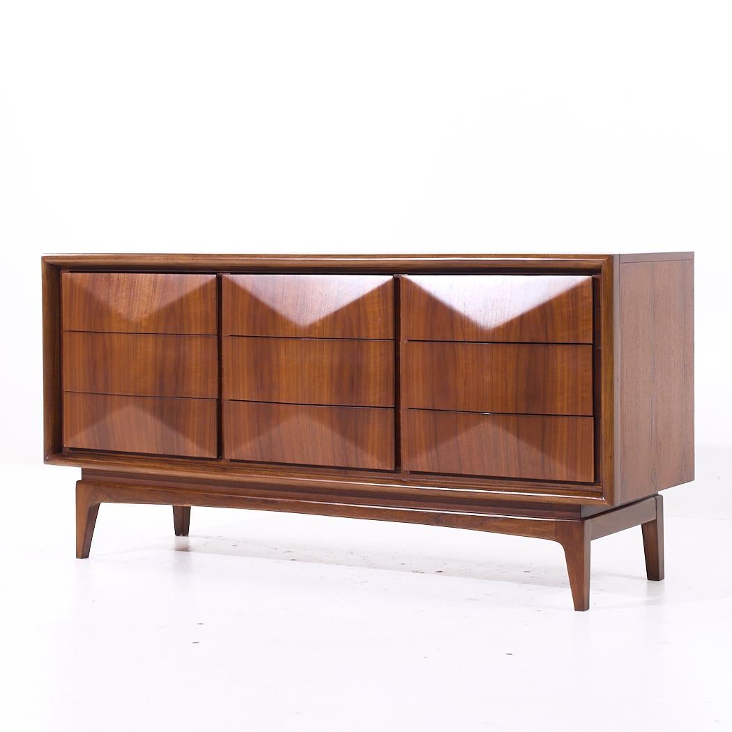 Mid-Century Modern United Diamond Mid Century Walnut Lowboy Dresser For Sale