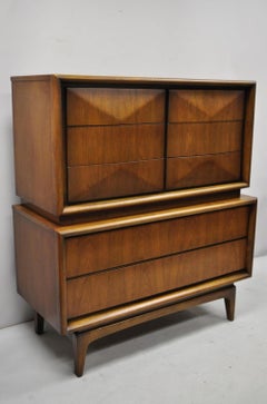 United Furniture Diamond-Front Tall 5-Drawer Dresser in Walnut 1960s