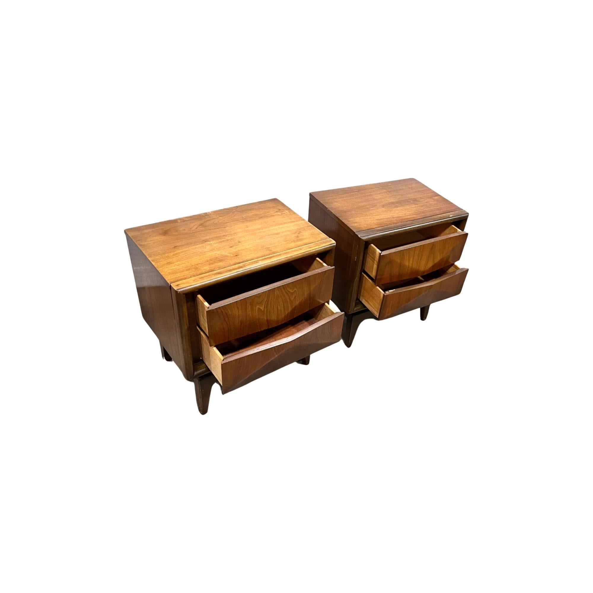 Mid-20th Century United Furniture Diamond Front Vintage Mid Century Modern Nightstands c. 1960s