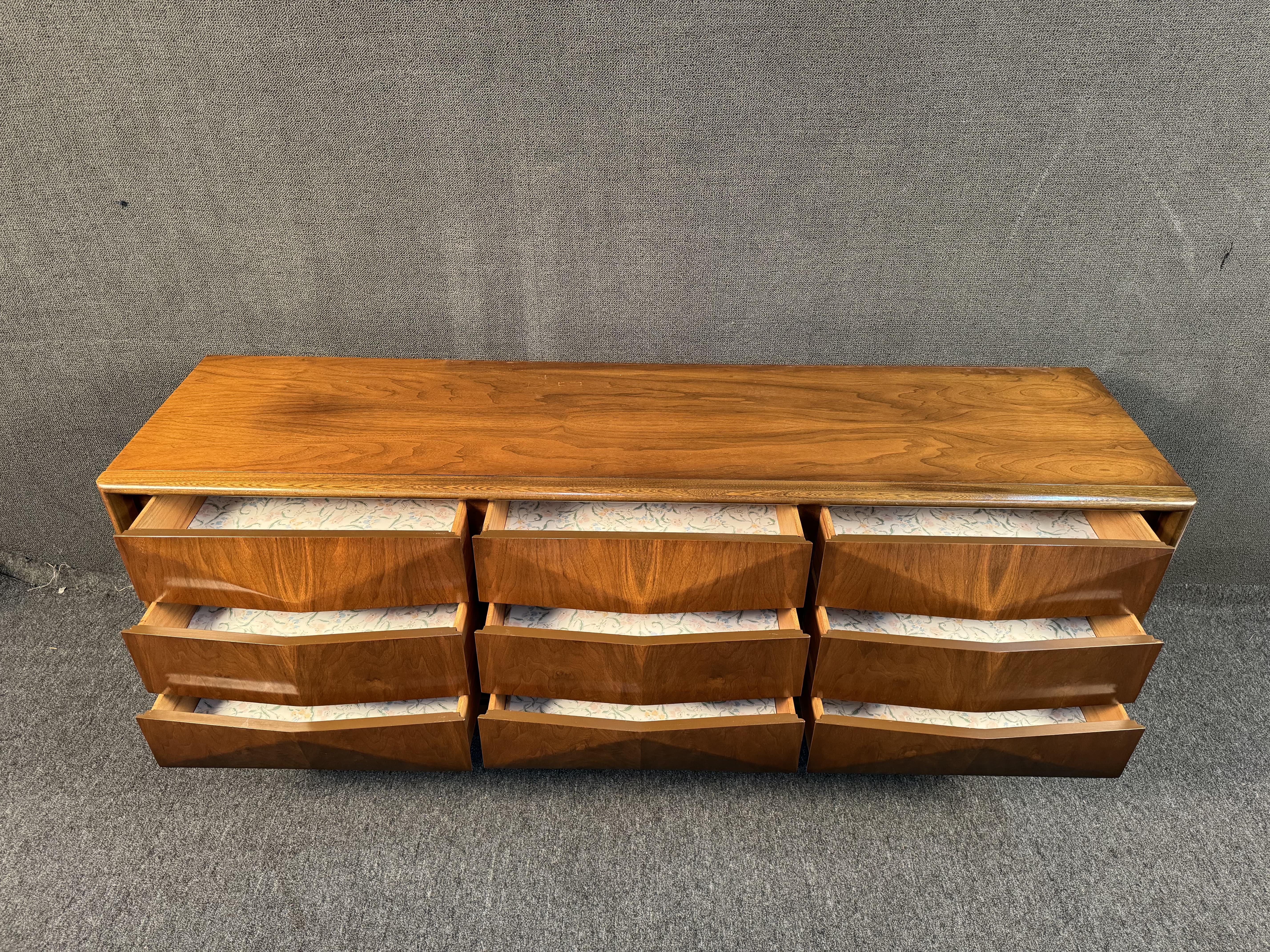 United Furniture Diamond Front Walnut Dresser & Table For Sale 1