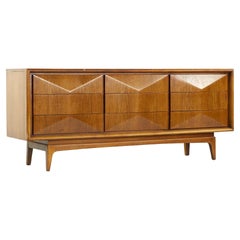 United Furniture Diamond Mid Century Walnut Lowboy 9 Drawer Dresser
