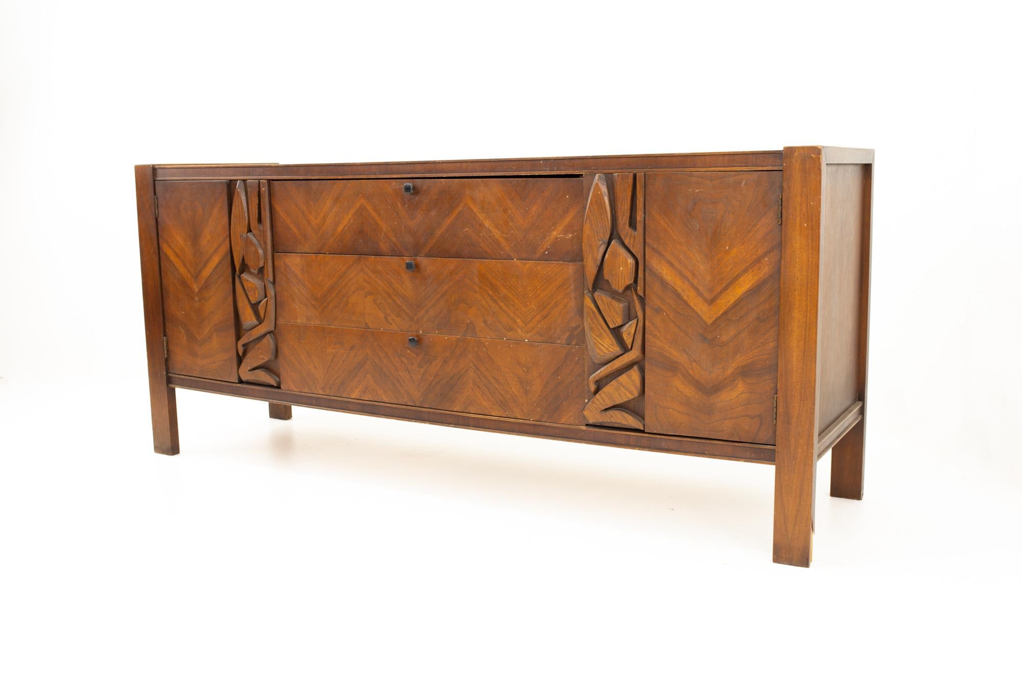 Mid-Century Modern United Furniture Mid Century Brutalist Walnut 9 Drawer Lowboy Dresser