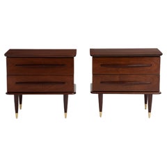 United Furniture - Comodini in ottone in mogano della metà del secolo scorso - coppia di comodini rifiniti