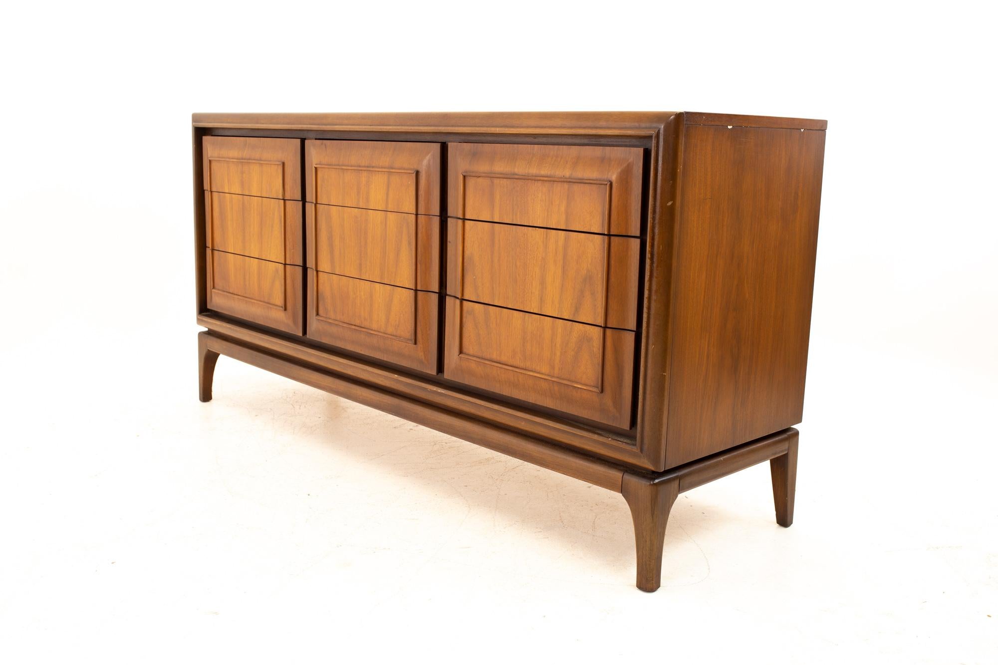 Mid-Century Modern United Furniture Mid Century Walnut 9 Drawer Lowboy Dresser For Sale