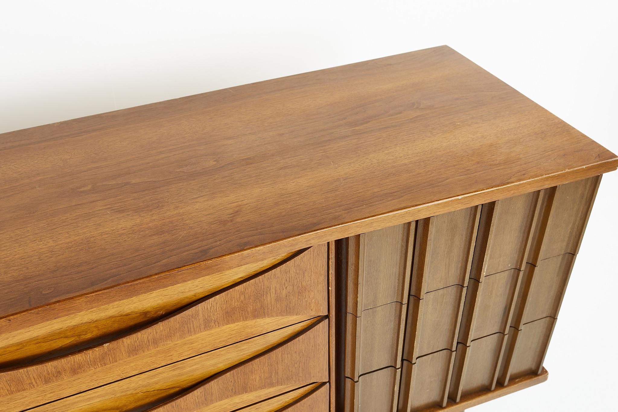 American United Furniture Mid Century Walnut 9 Drawer Credenza Lowboy Dresser