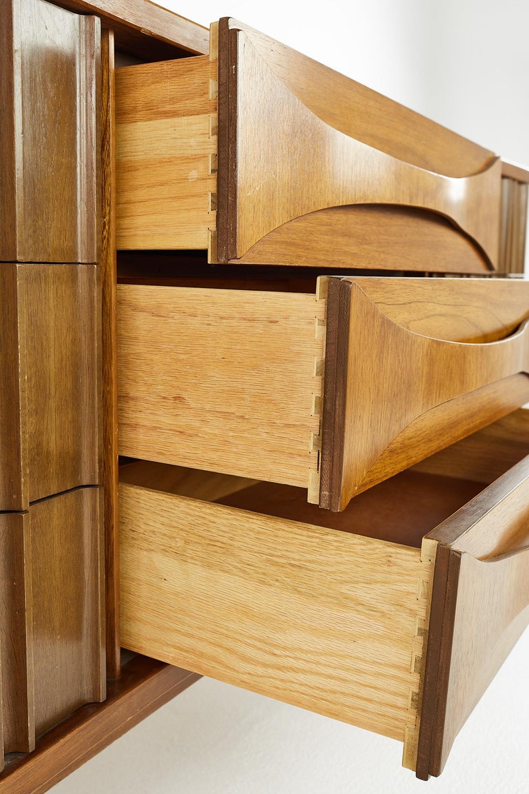 United Furniture Mid Century Walnut 9 Drawer Credenza Lowboy Dresser at