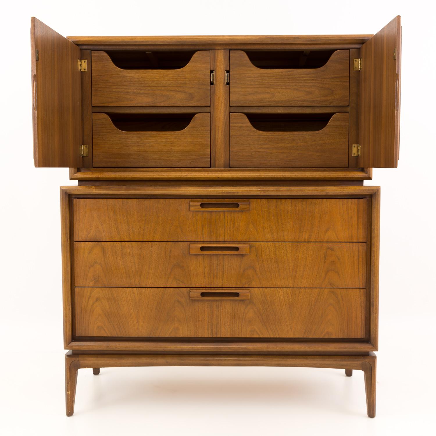 United Furniture Mid Century Walnut Highboy Dresser For Sale 2