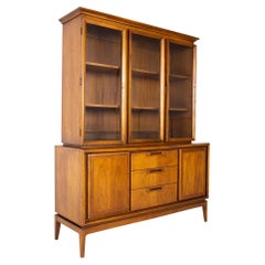 United Furniture Mid Century Walnut Sideboard Credenza Buffet and Hutch
