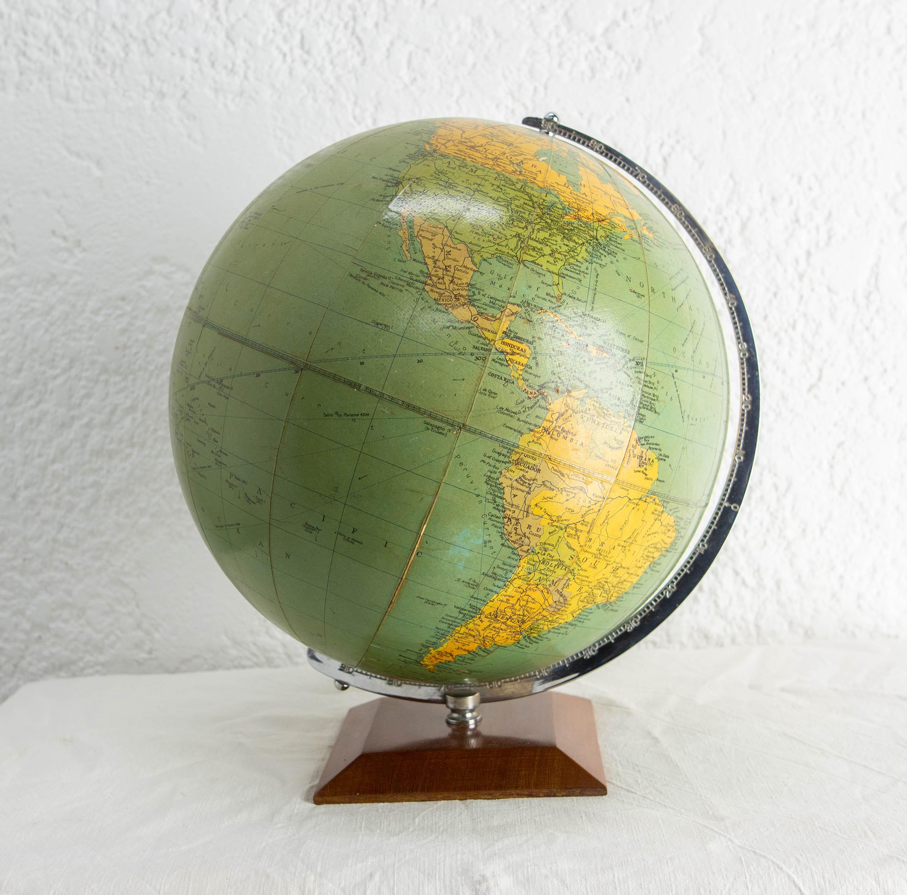 United Kingdom, Earth Globe Philips Challenge, 20th Mid-Century 1966 For Sale 3