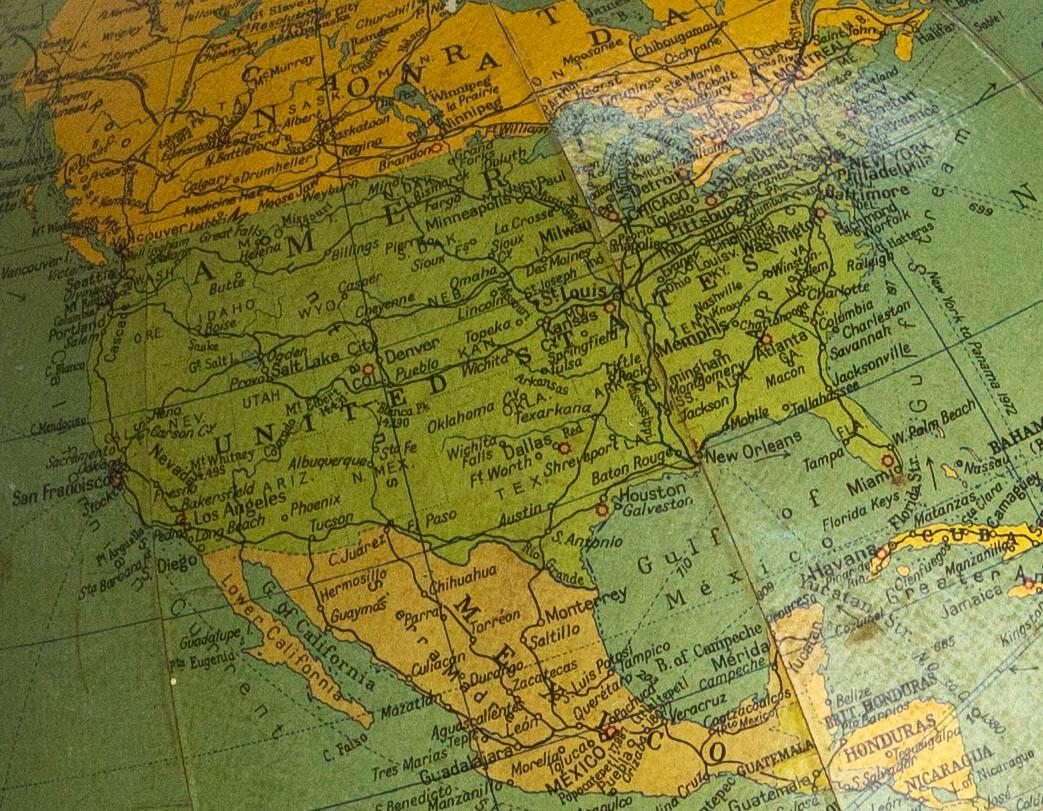 French Provincial United Kingdom, Earth Globe Philips Challenge, 20th Mid-Century 1966 For Sale