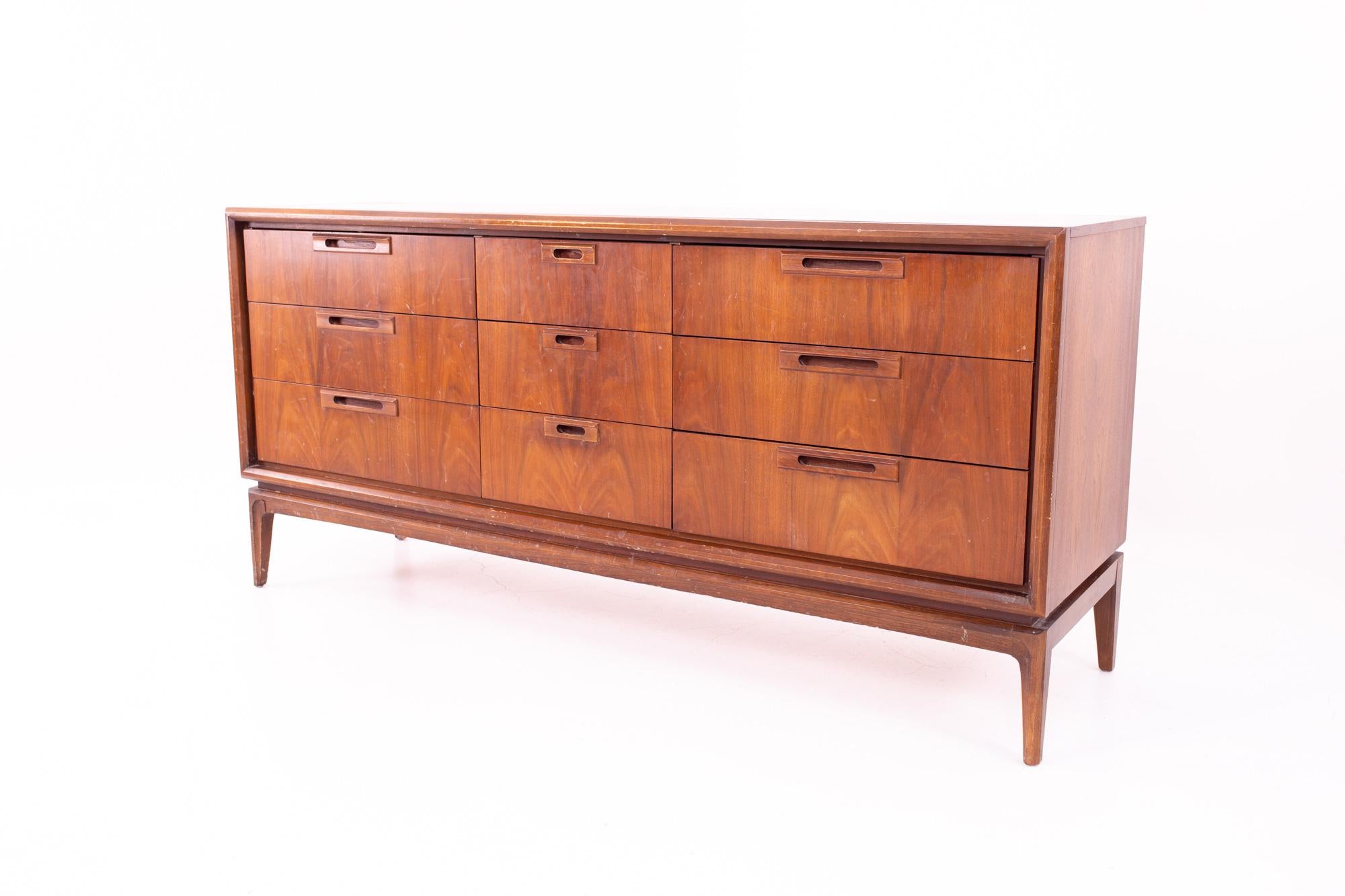 Mid-Century Modern United Mid Century 9-Drawer Lowboy Dresser