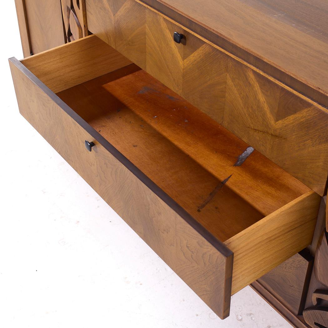 United Mid Century Tiki Walnut Credenza and Hutch For Sale 3