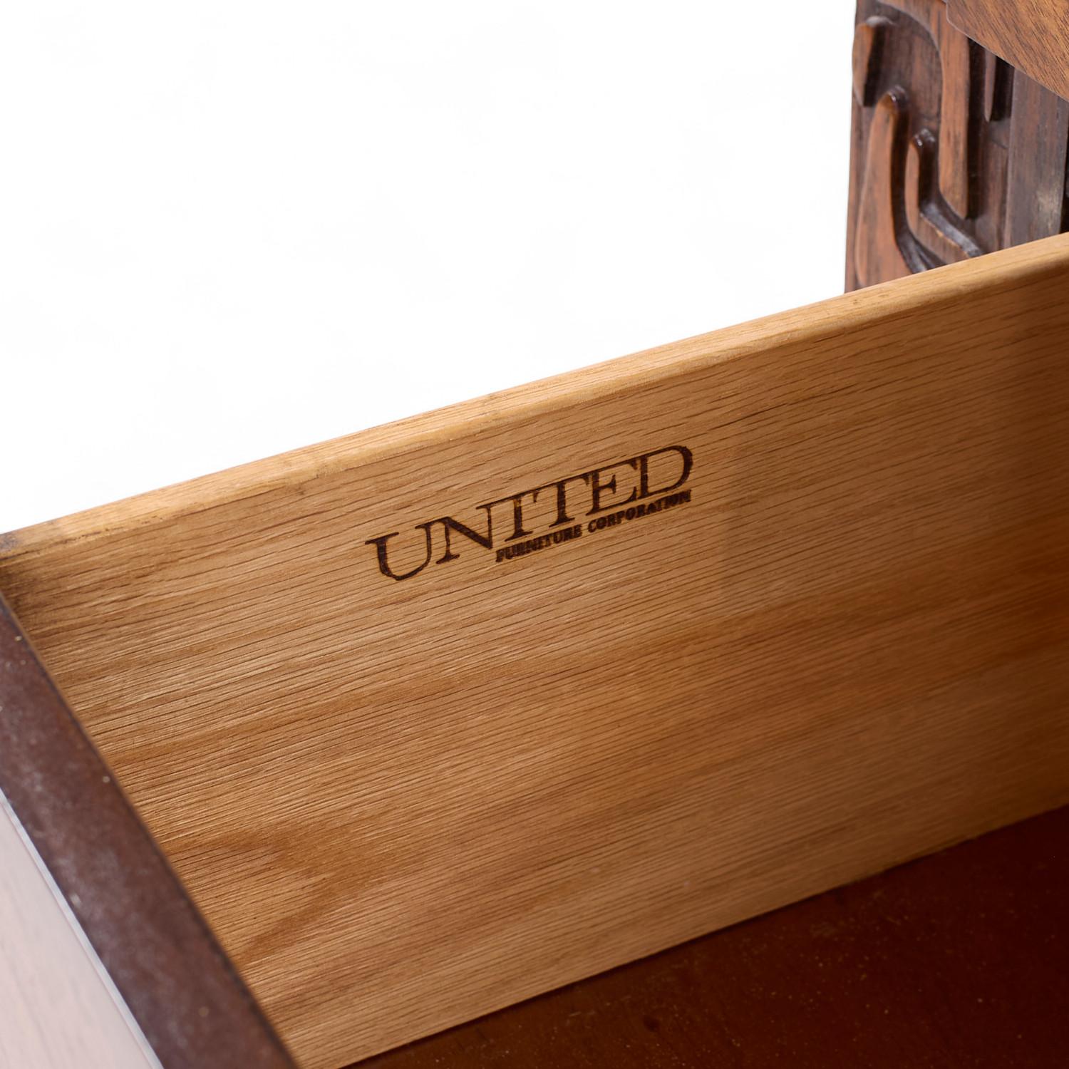 United Mid Century Walnut Tiki Brutalist Dresser Highboy in vendita 4
