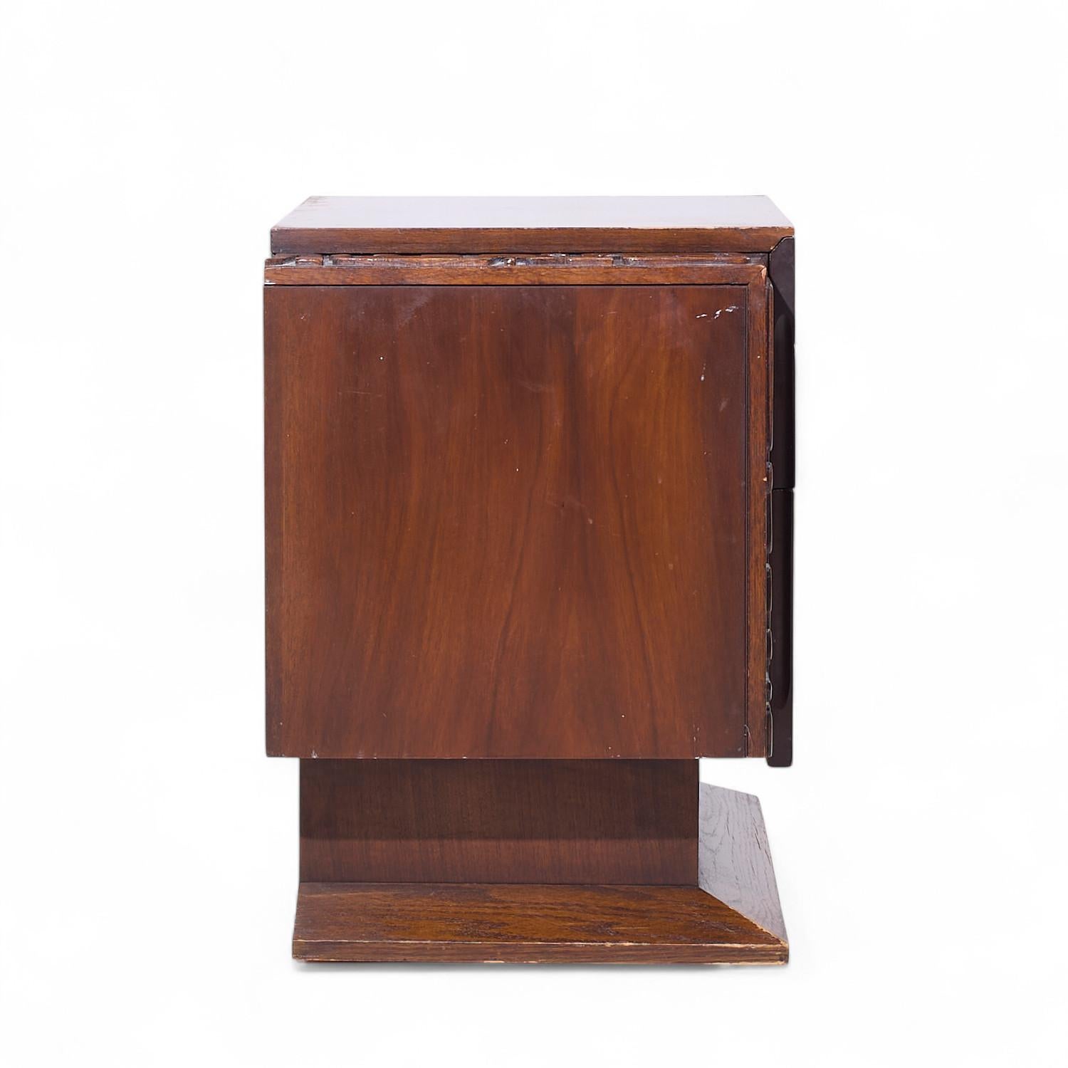 American United Mid Century Walnut Tiki Brutalist Nightstands - Pair For Sale