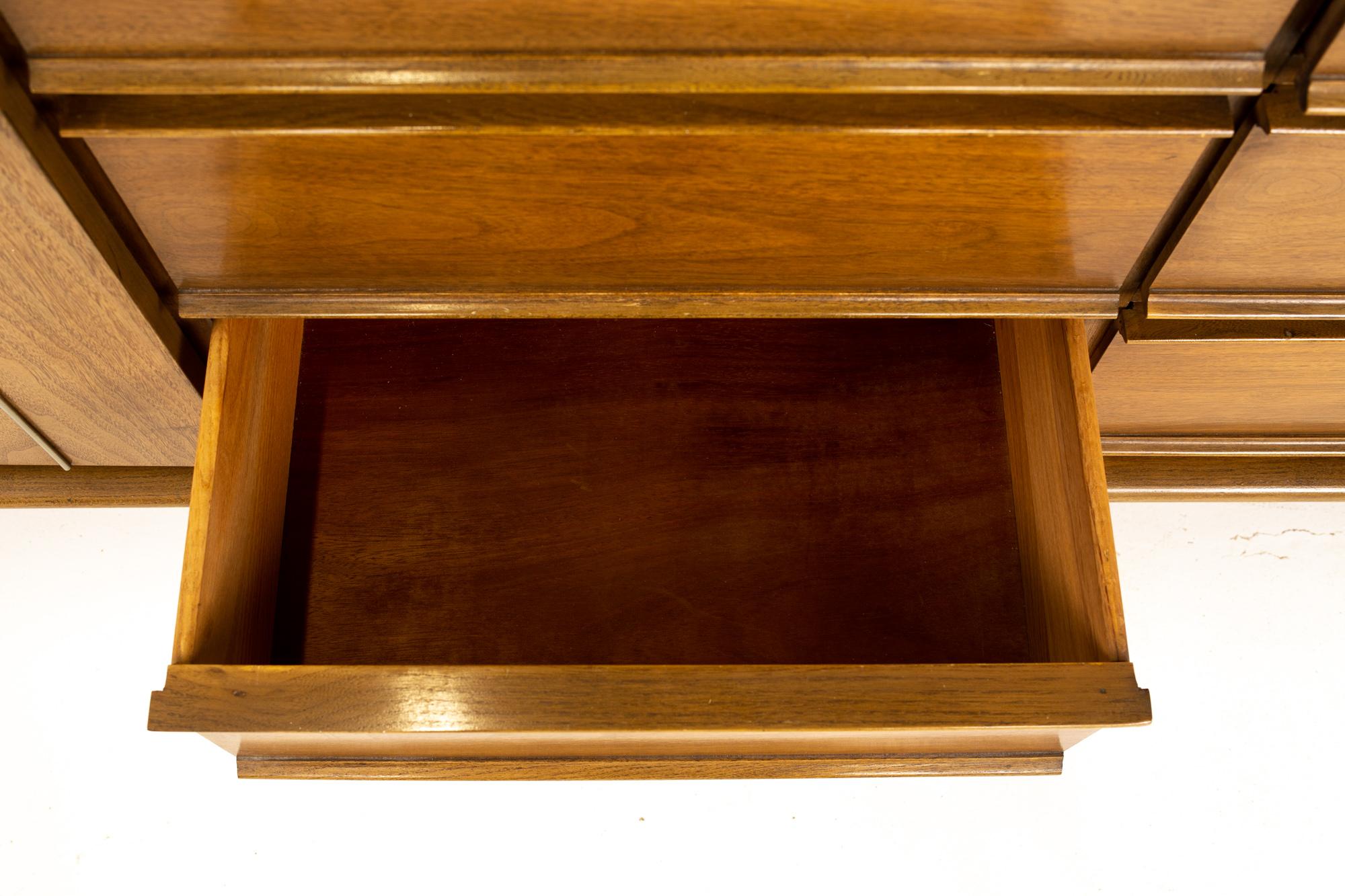 Late 20th Century United Mid Century Walnut 9-Drawer Lowboy Dresser
