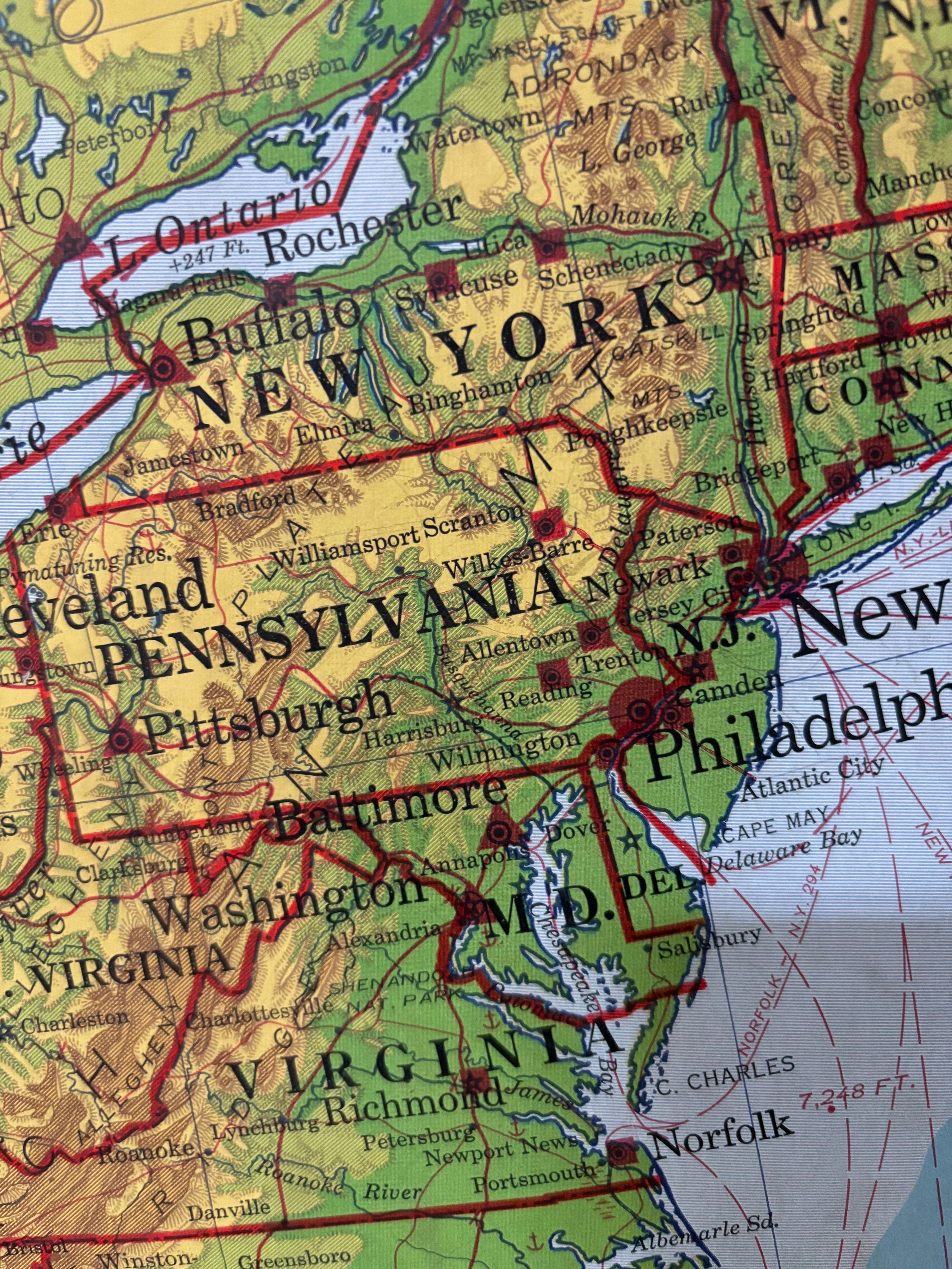 United States 50’s Roll Up Map In Good Condition For Sale In Philadelphia, PA