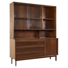 United Style Mid-Century Walnut China Cabinet Buffet and Hutch