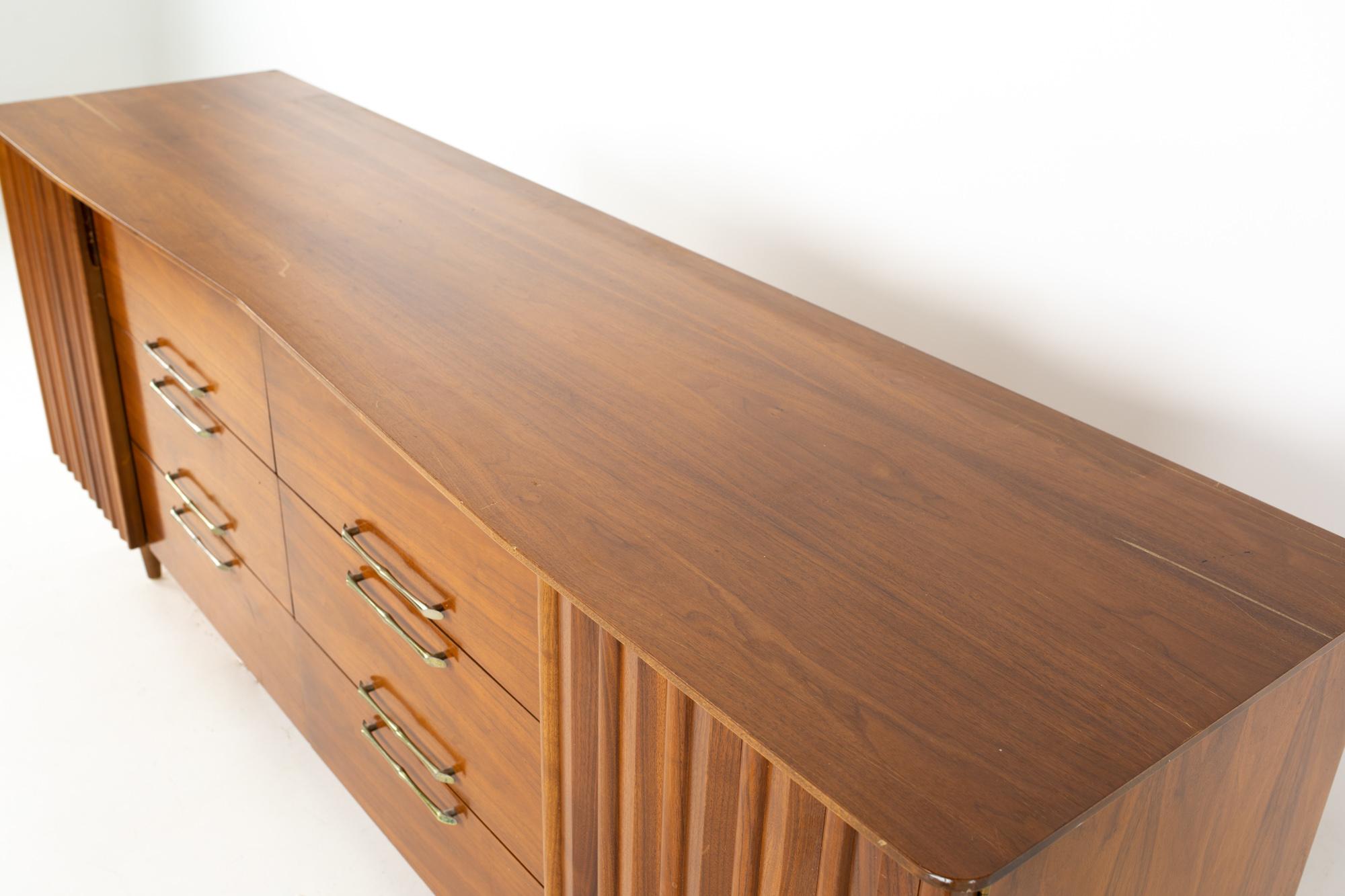 Mid-20th Century United Style Young Manufacturing MCM Walnut and Brass 12-Drawer Lowboy Dresser
