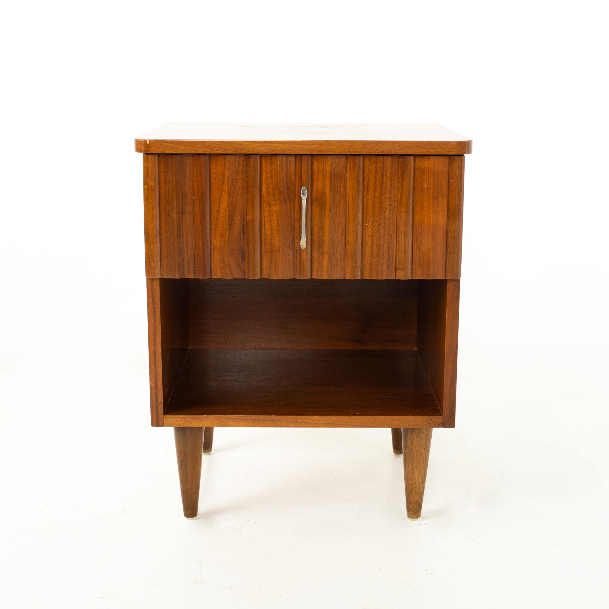 Mid-20th Century United Style Young Manufacturing Mid Century Walnut and Brass Nightstands, Pair