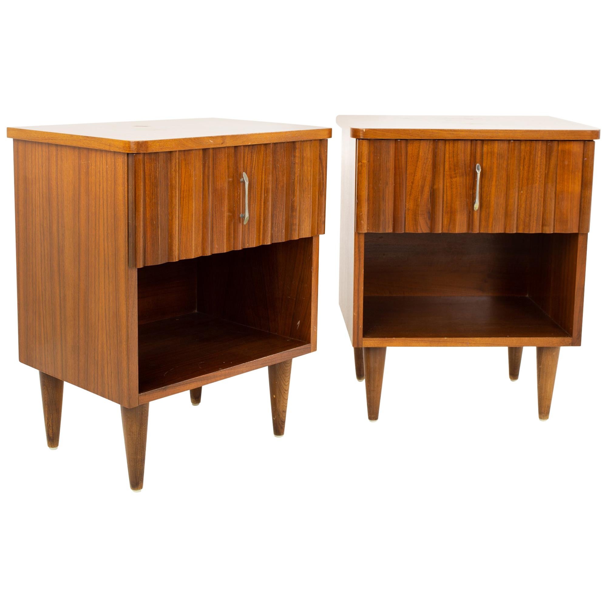 United Style Young Manufacturing Mid Century Walnut and Brass Nightstands, Pair